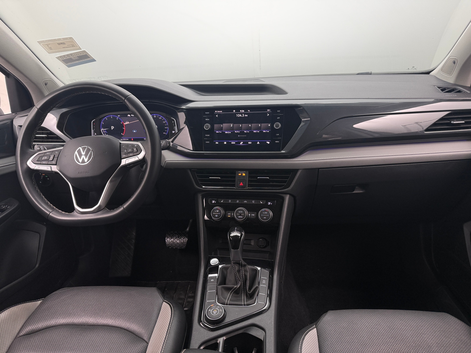 Thumbnail: 2022 Volkswagen Taos - 2