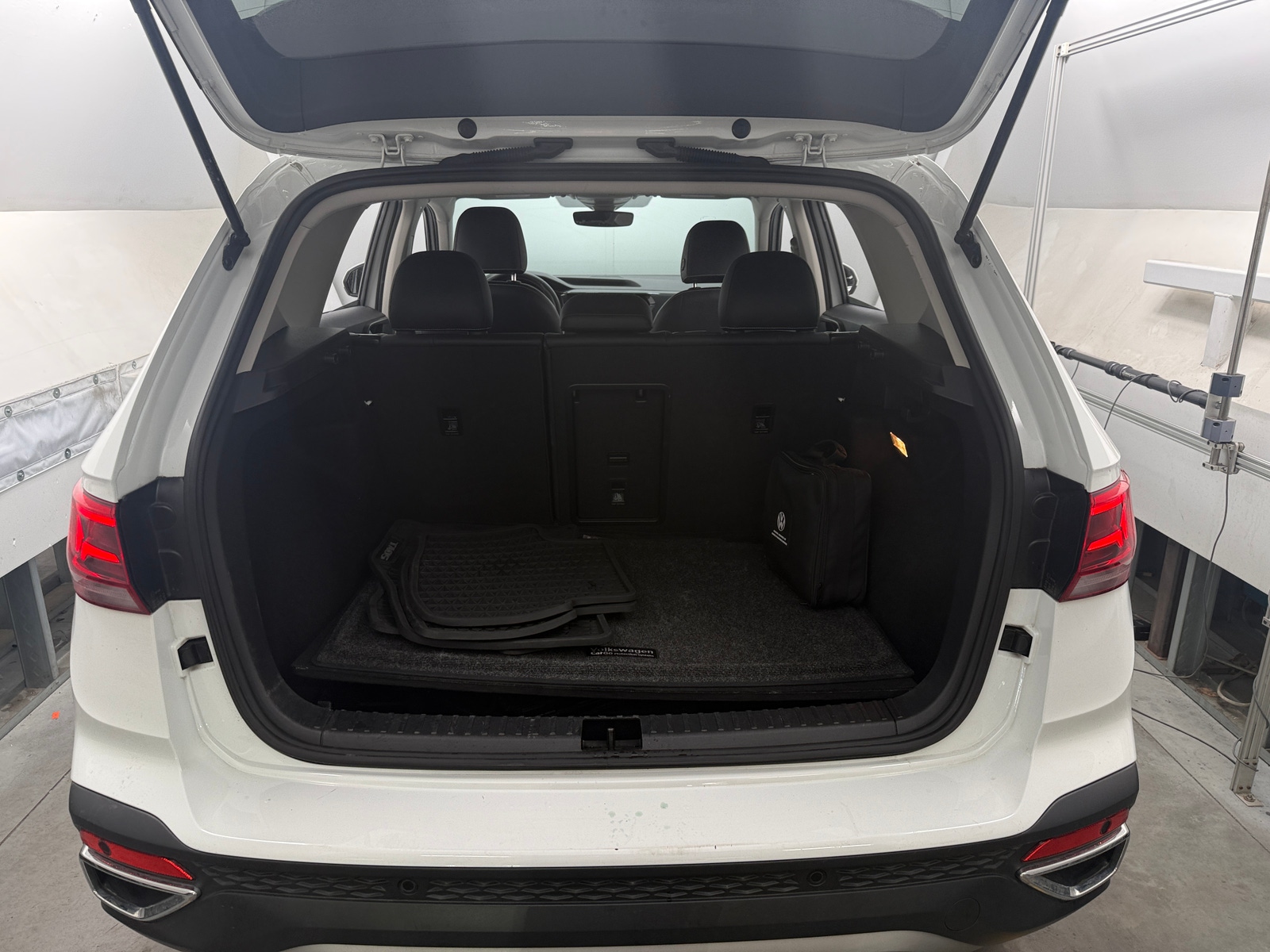 Thumbnail: 2022 Volkswagen Taos - 6