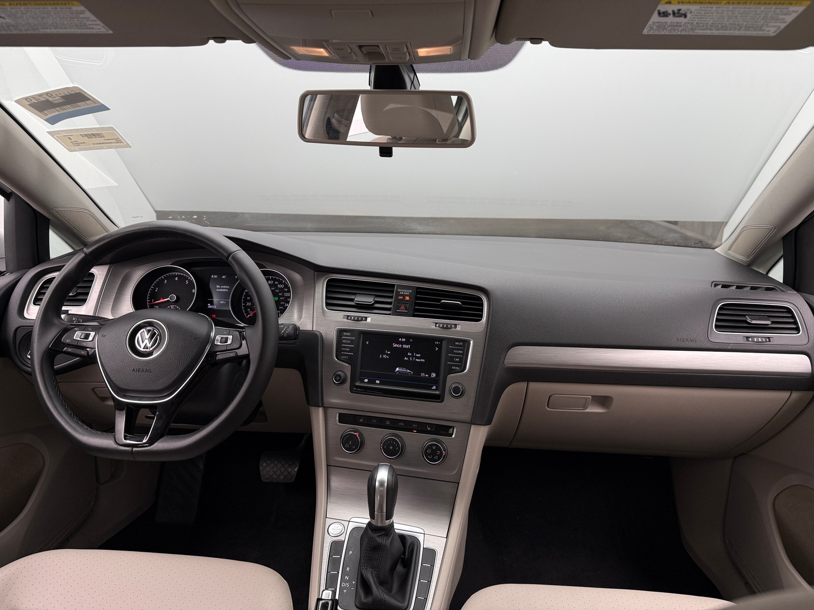 Thumbnail: 2017 Volkswagen Golf - 3