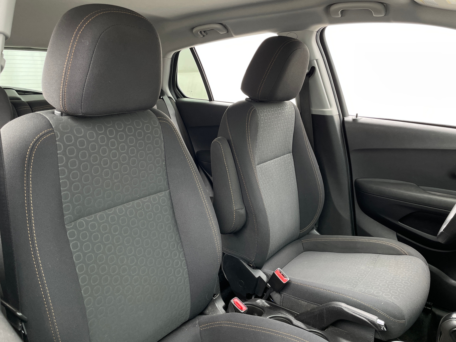 Thumbnail: 2020 Chevrolet Trax - 2