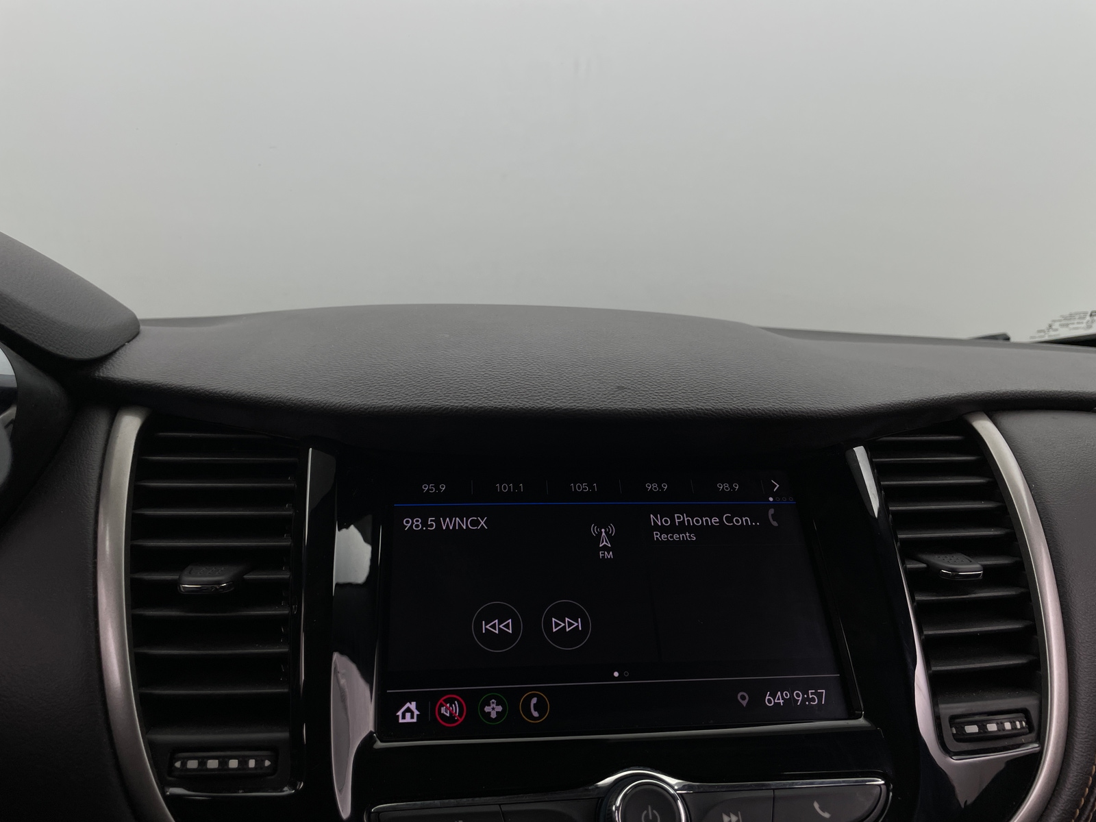 Thumbnail: 2020 Chevrolet Trax - 4