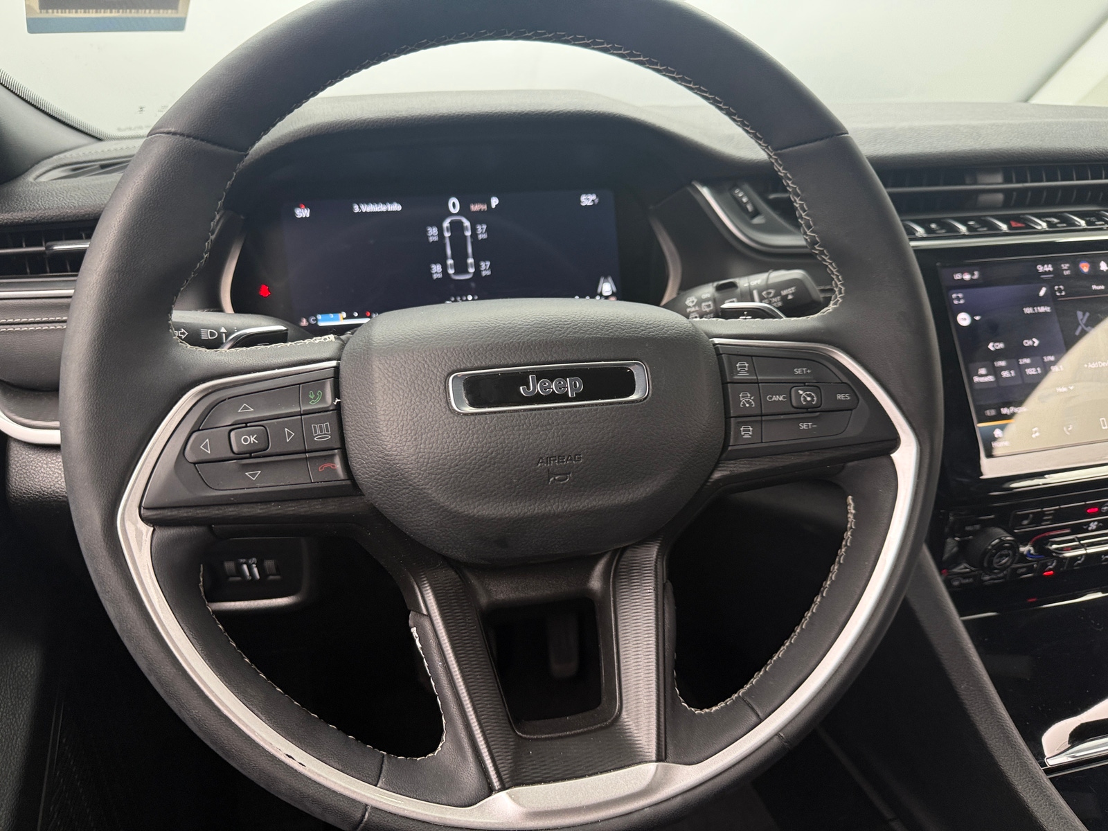 Thumbnail: 2025 Jeep Grand Cherokee L - 4