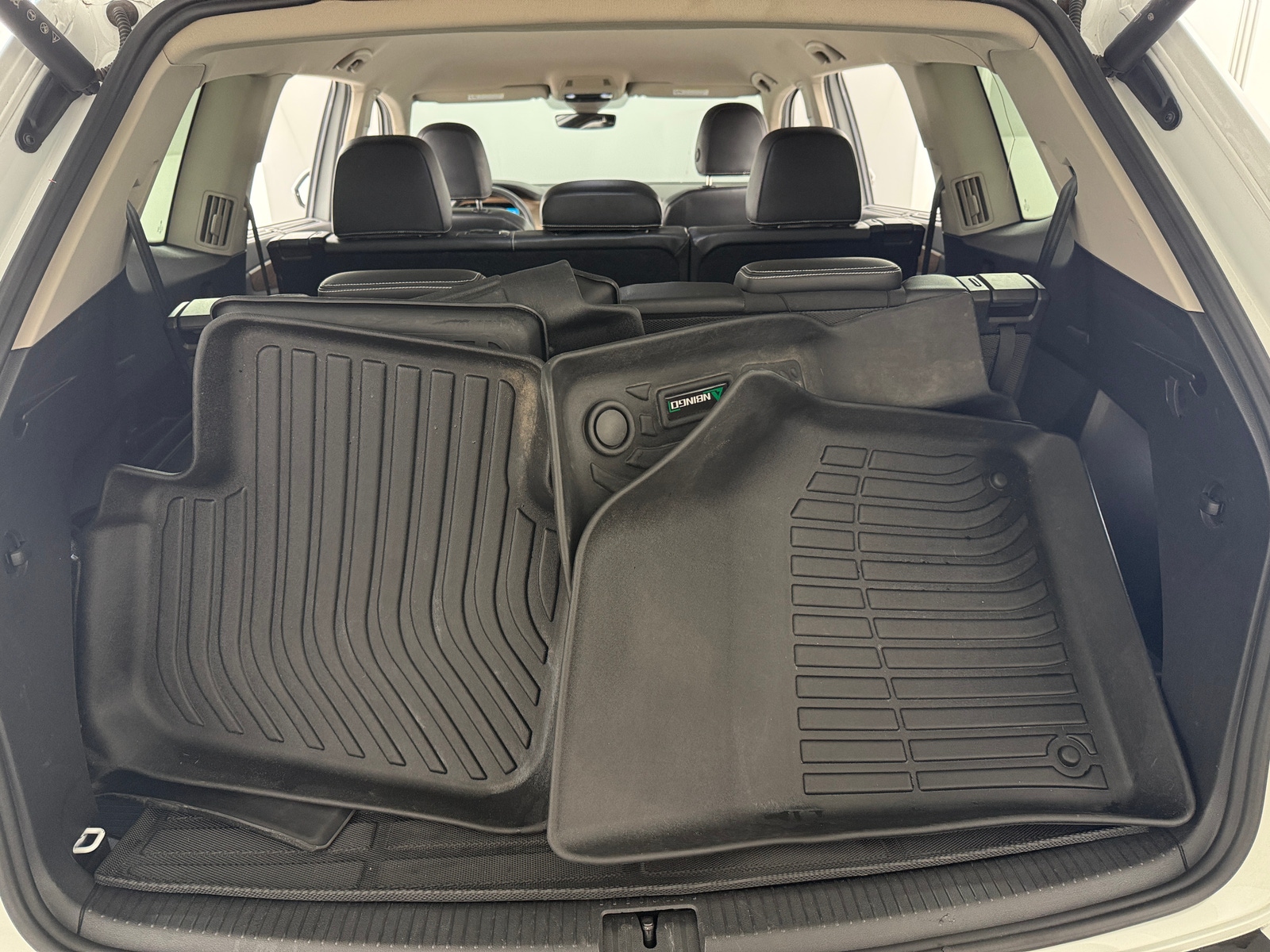 Thumbnail: 2024 Volkswagen Atlas - 6