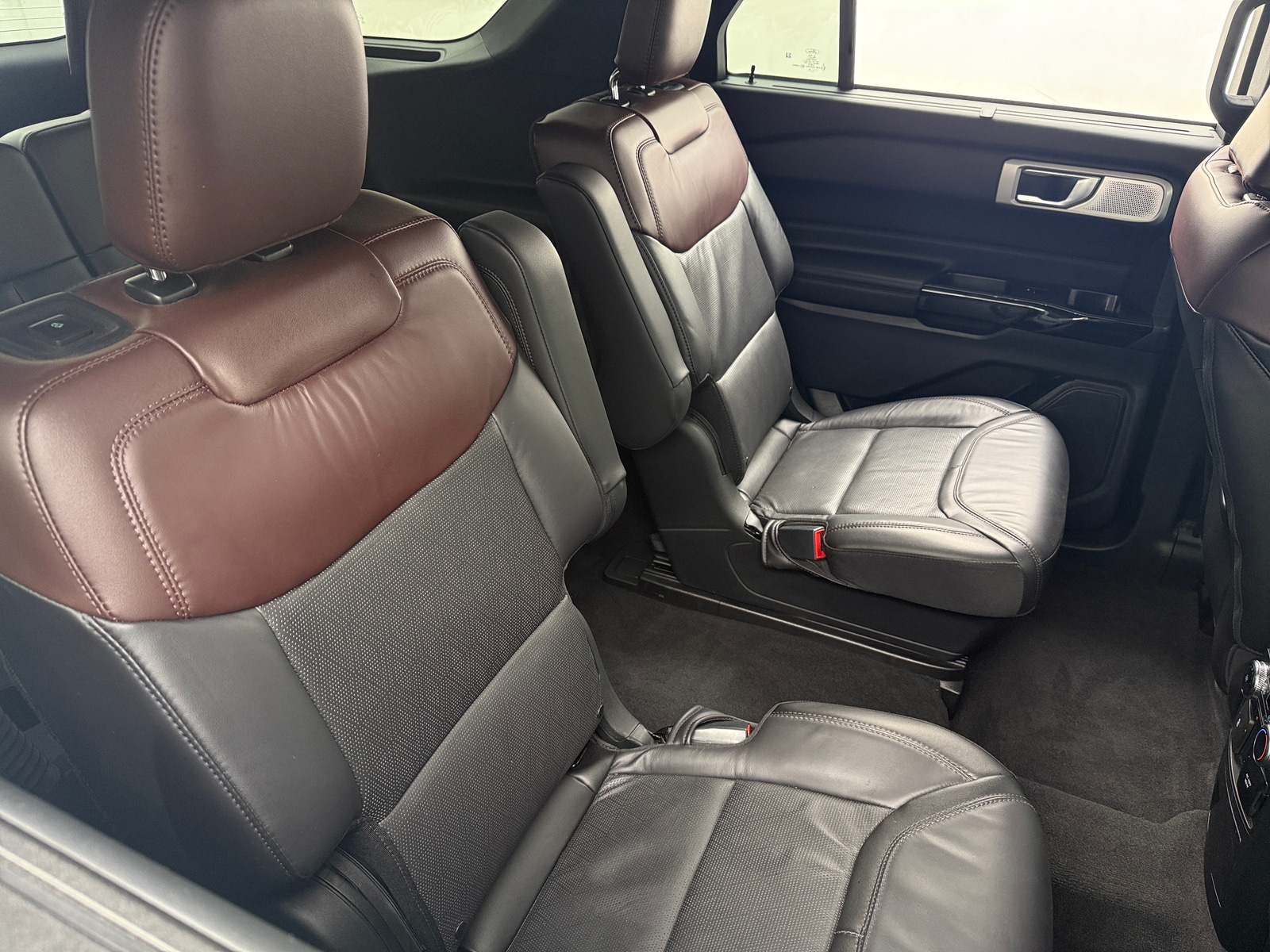 Thumbnail: 2022 Ford Explorer - 5