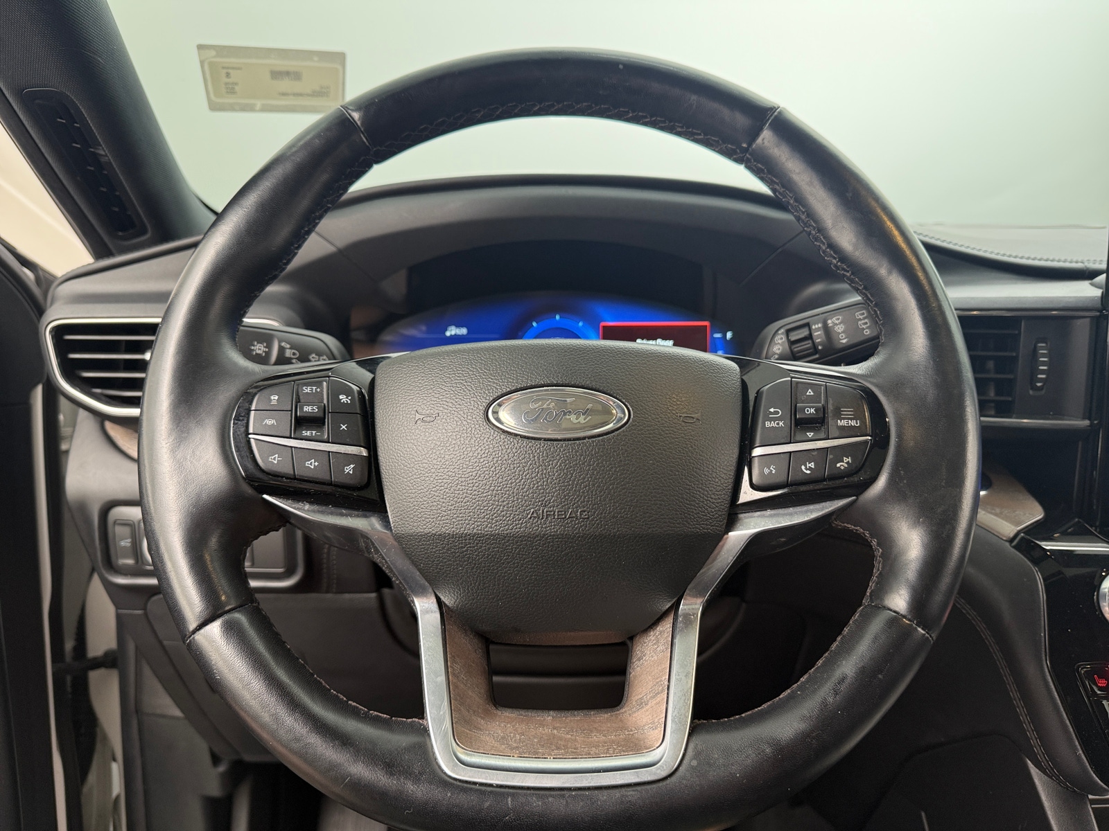 Thumbnail: 2022 Ford Explorer - 4