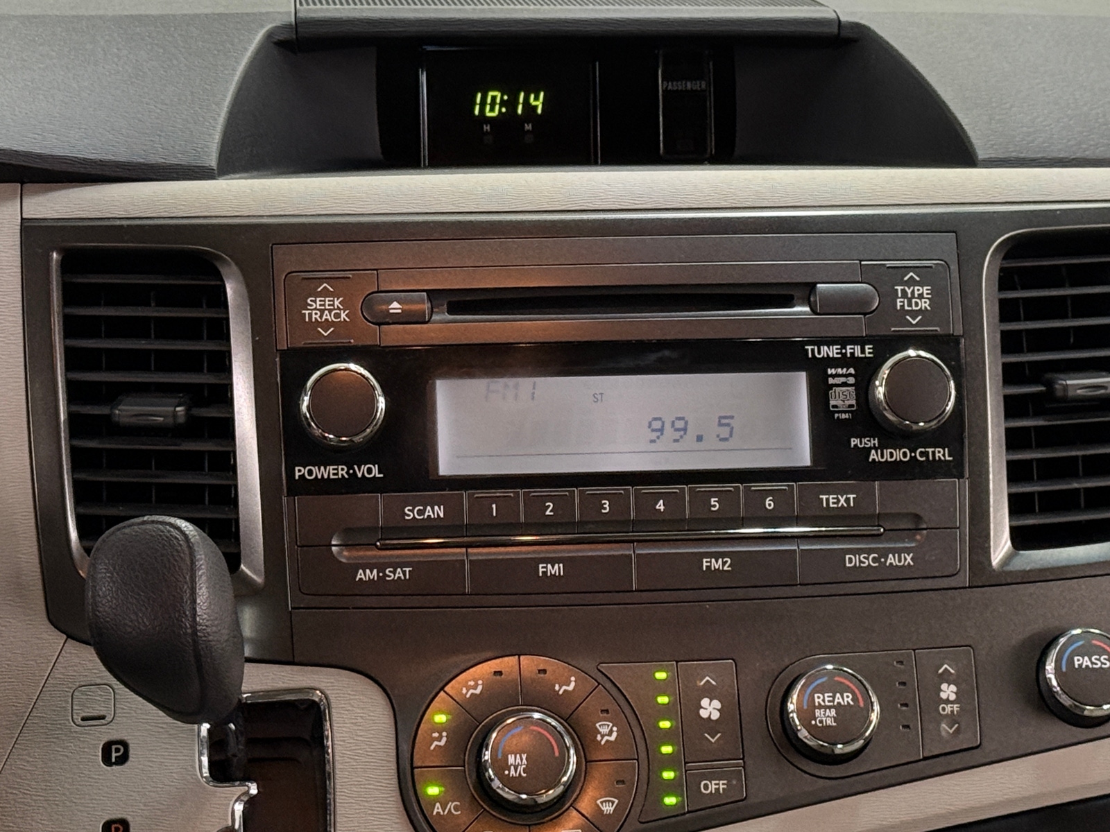 Thumbnail: 2014 Toyota Sienna - 4