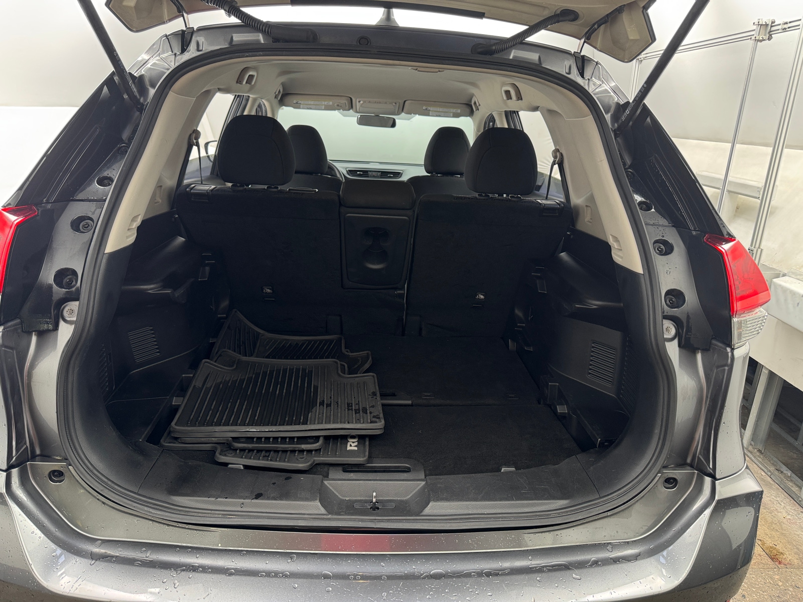 Thumbnail: 2018 Nissan Rogue - 7