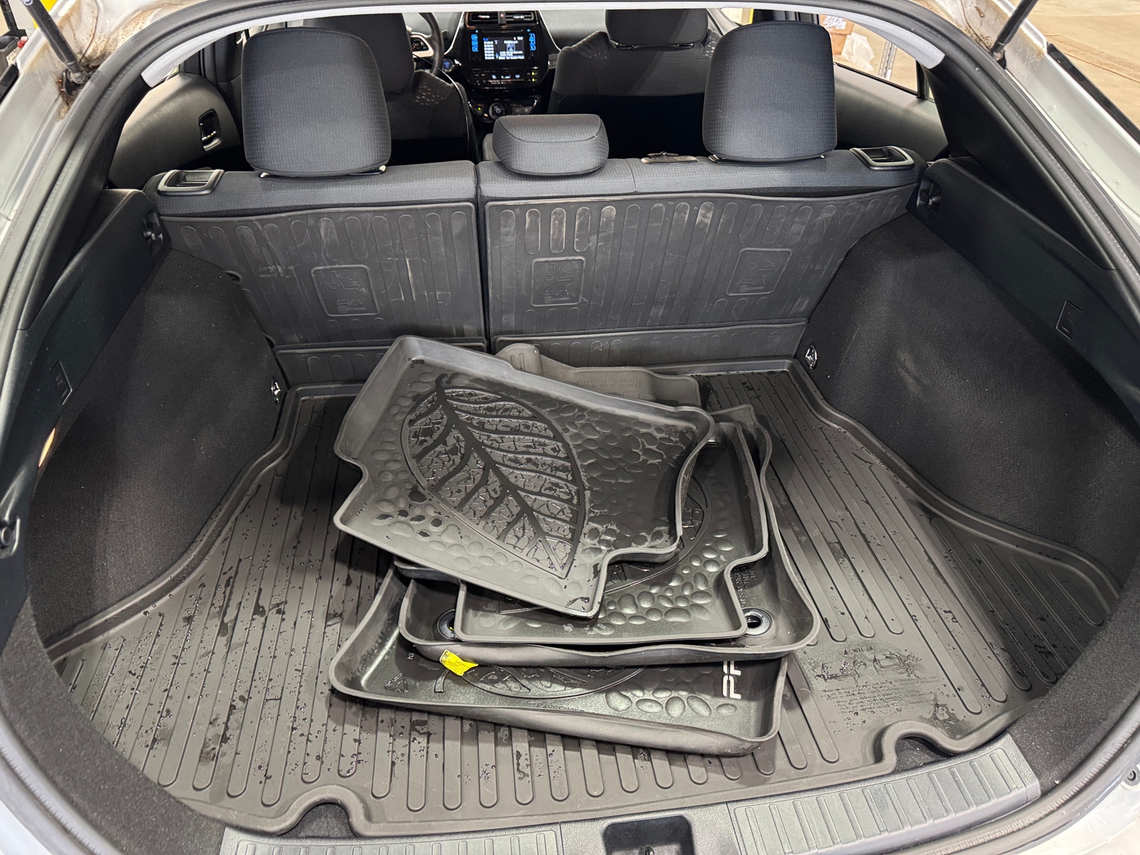 Thumbnail: 2017 Toyota Prius - 7