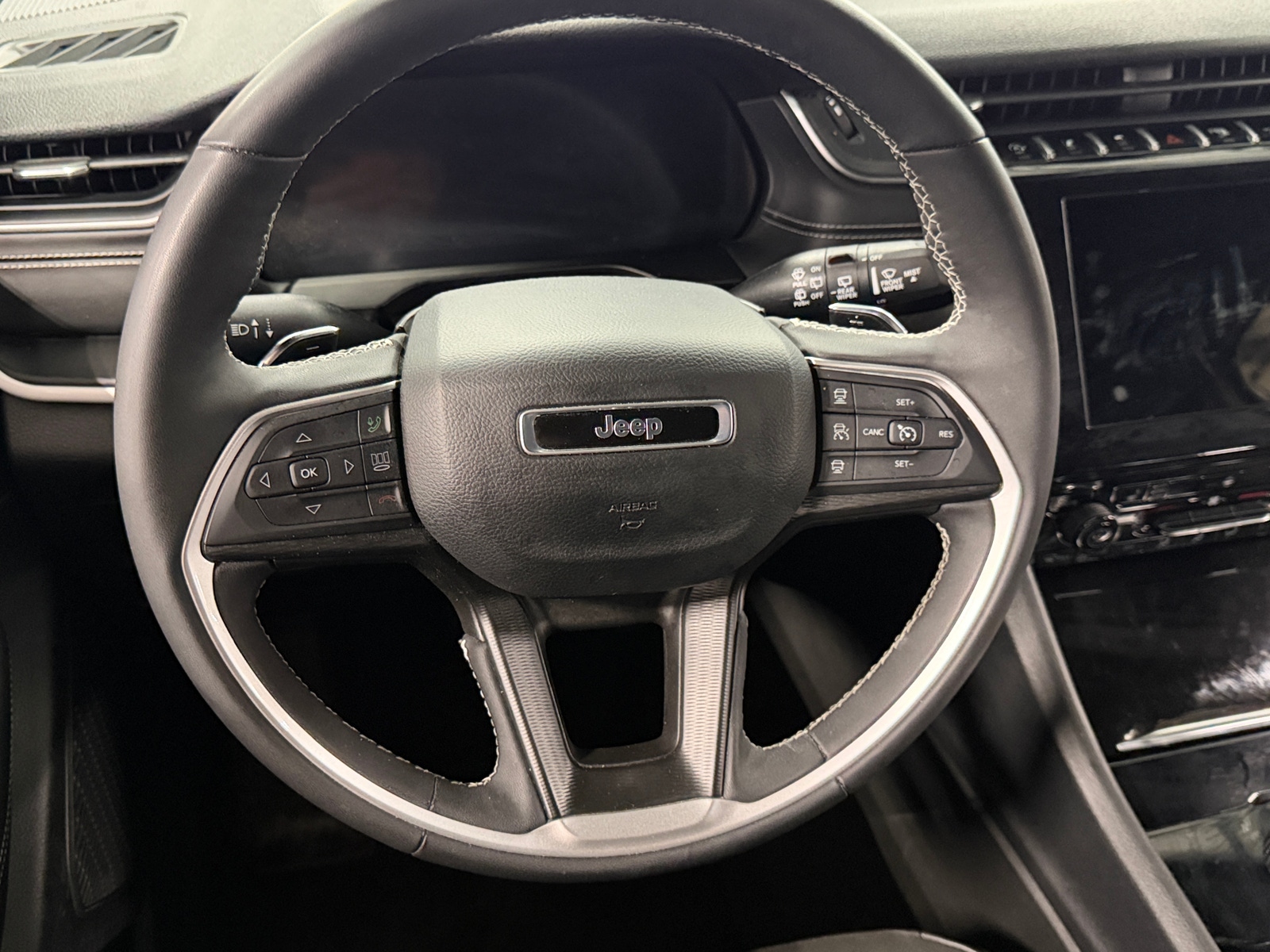Thumbnail: 2025 Jeep Grand Cherokee - 4