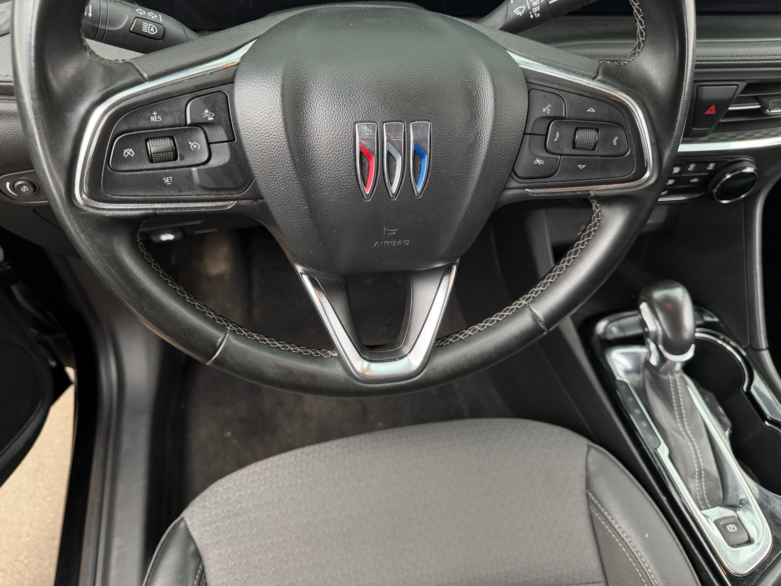 Thumbnail: 2024 Buick Encore GX - 5