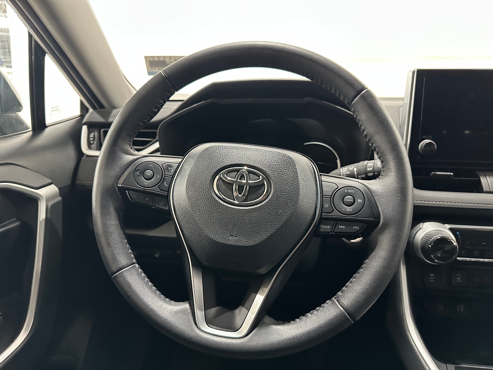 Thumbnail: 2024 Toyota RAV4 - 5