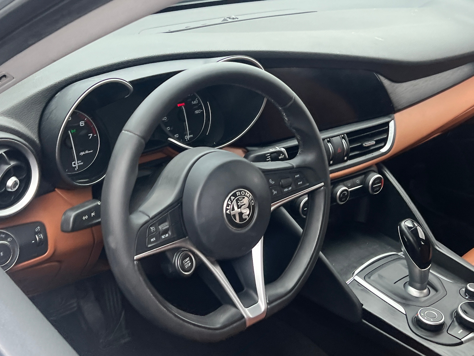 Thumbnail: 2018 Alfa Romeo Giulia - 4