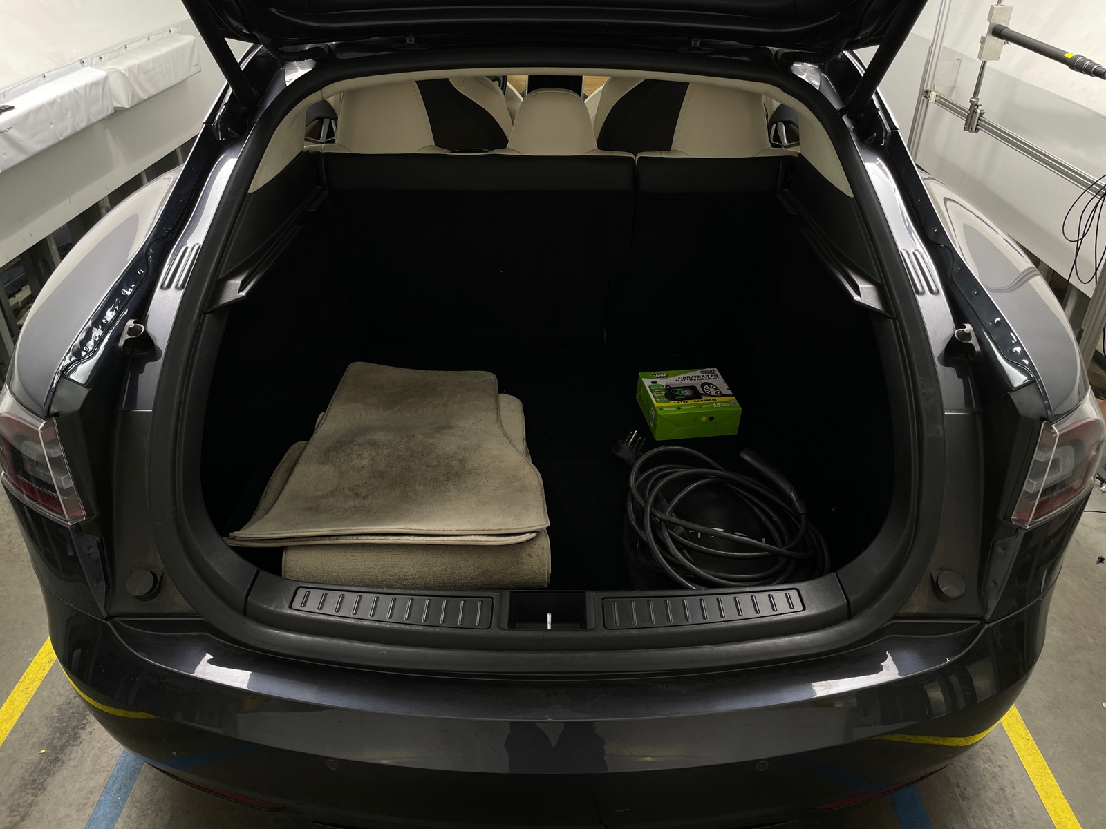 Thumbnail: 2018 Tesla Model S - 6