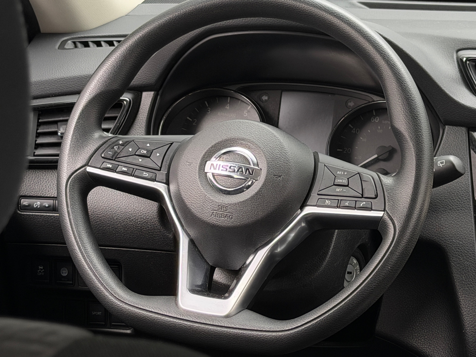 Thumbnail: 2020 Nissan Rogue - 5