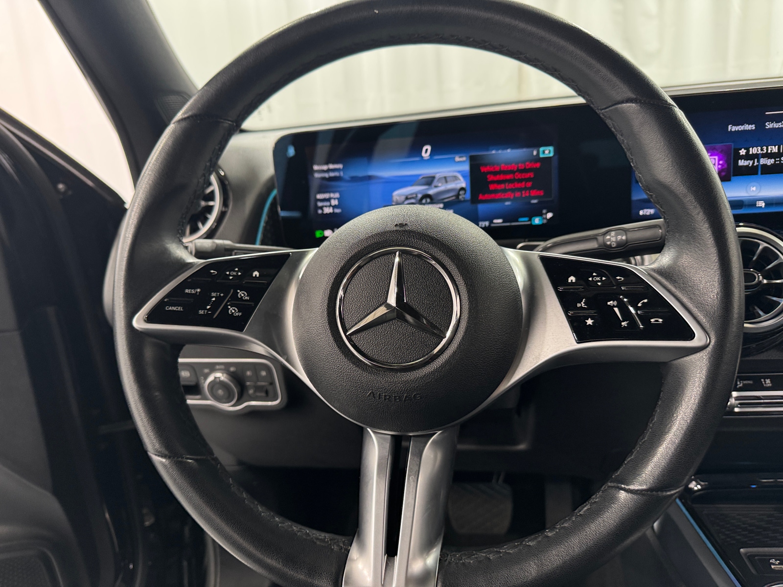 Thumbnail: 2025 Mercedes-Benz GLB - 4