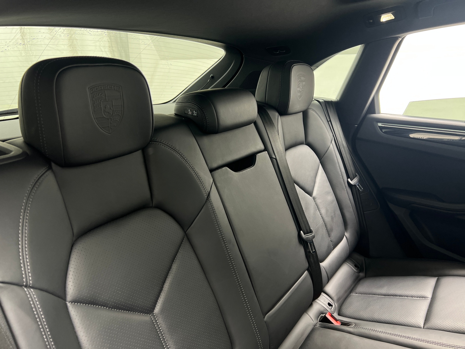 Thumbnail: 2020 Porsche Macan - 5