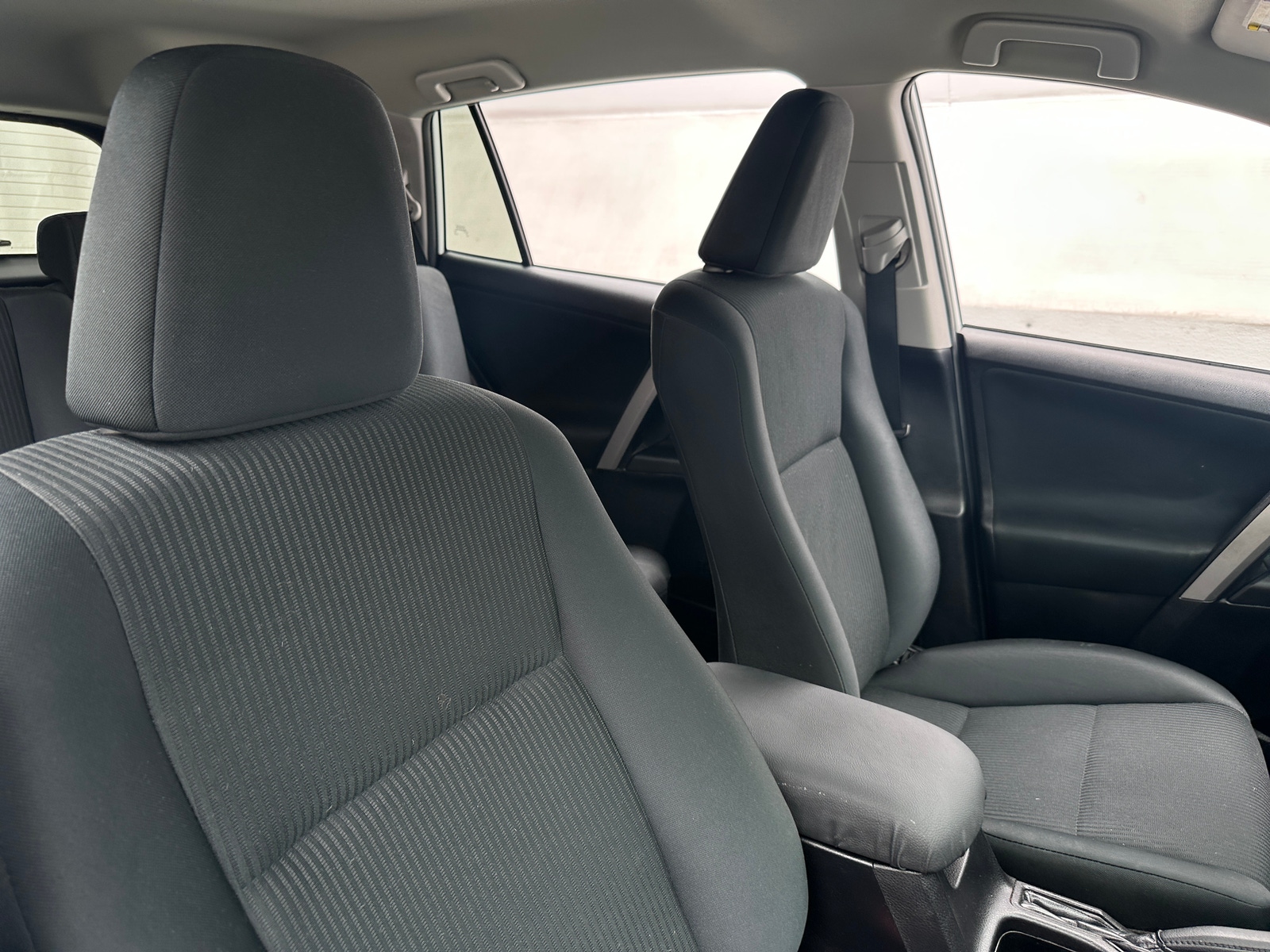 Thumbnail: 2016 Toyota RAV4 - 2