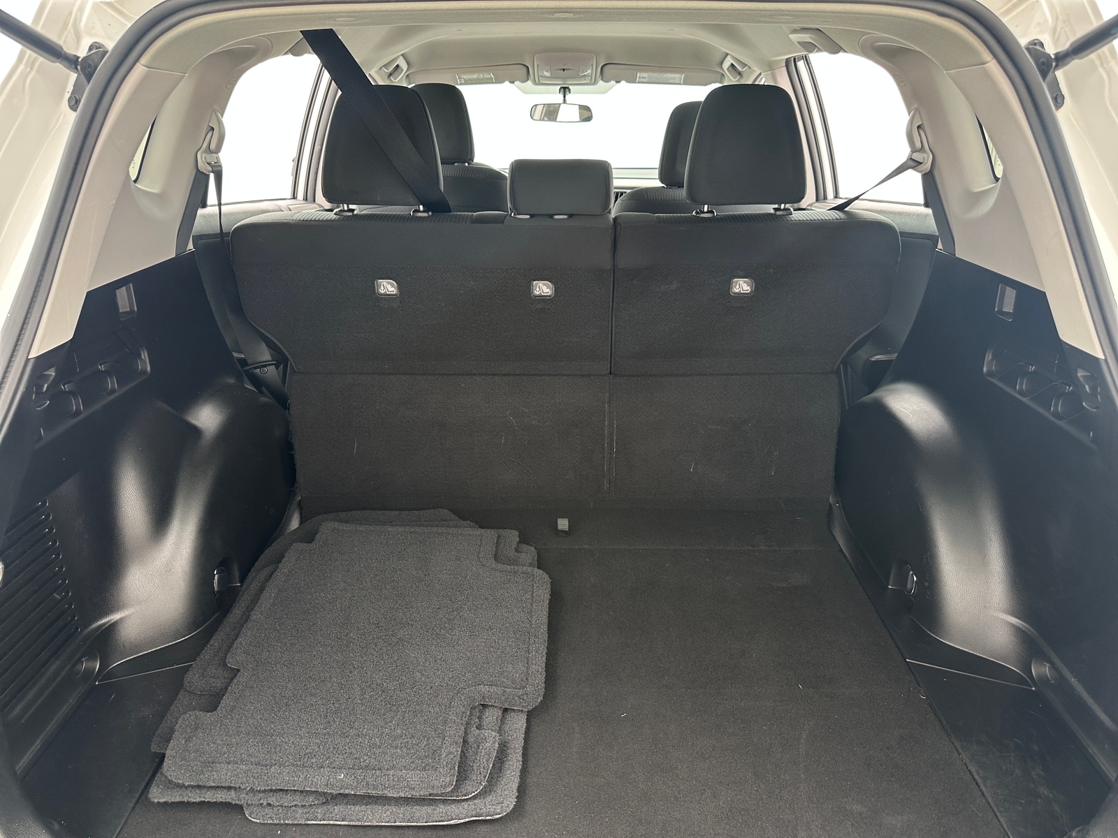 Thumbnail: 2016 Toyota RAV4 - 7