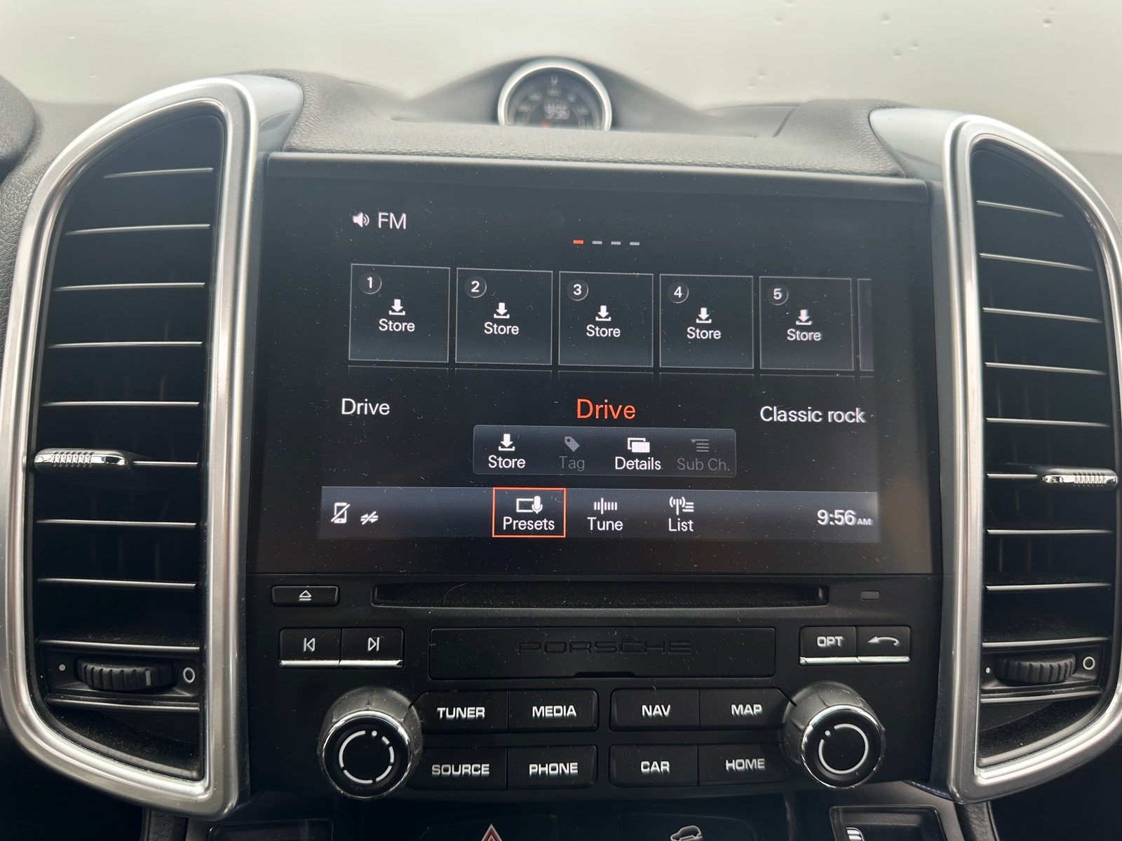 Thumbnail: 2017 Porsche Cayenne - 3