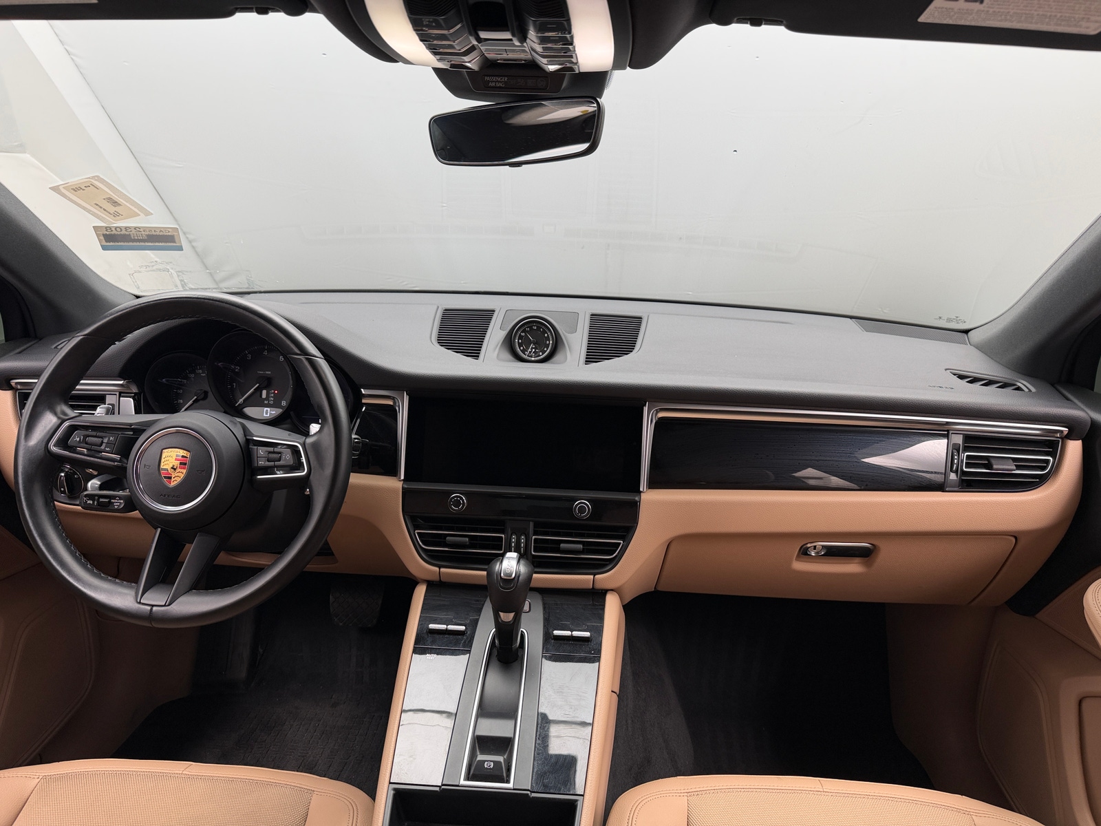 Thumbnail: 2023 Porsche Macan - 2