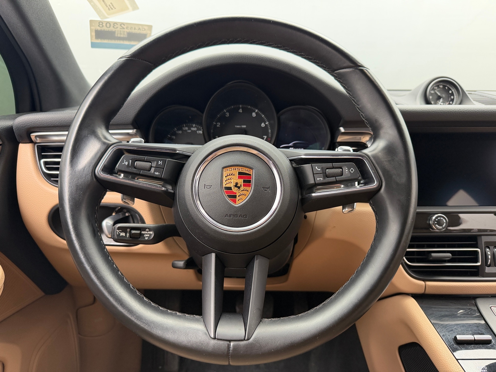 Thumbnail: 2023 Porsche Macan - 4