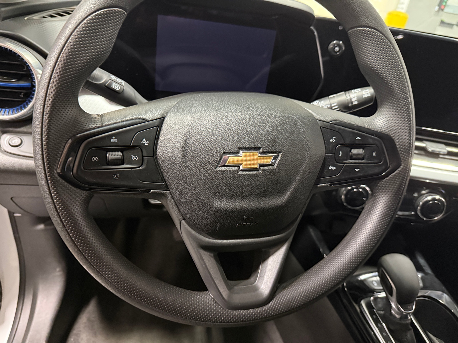 Thumbnail: 2025 Chevrolet Trax - 5