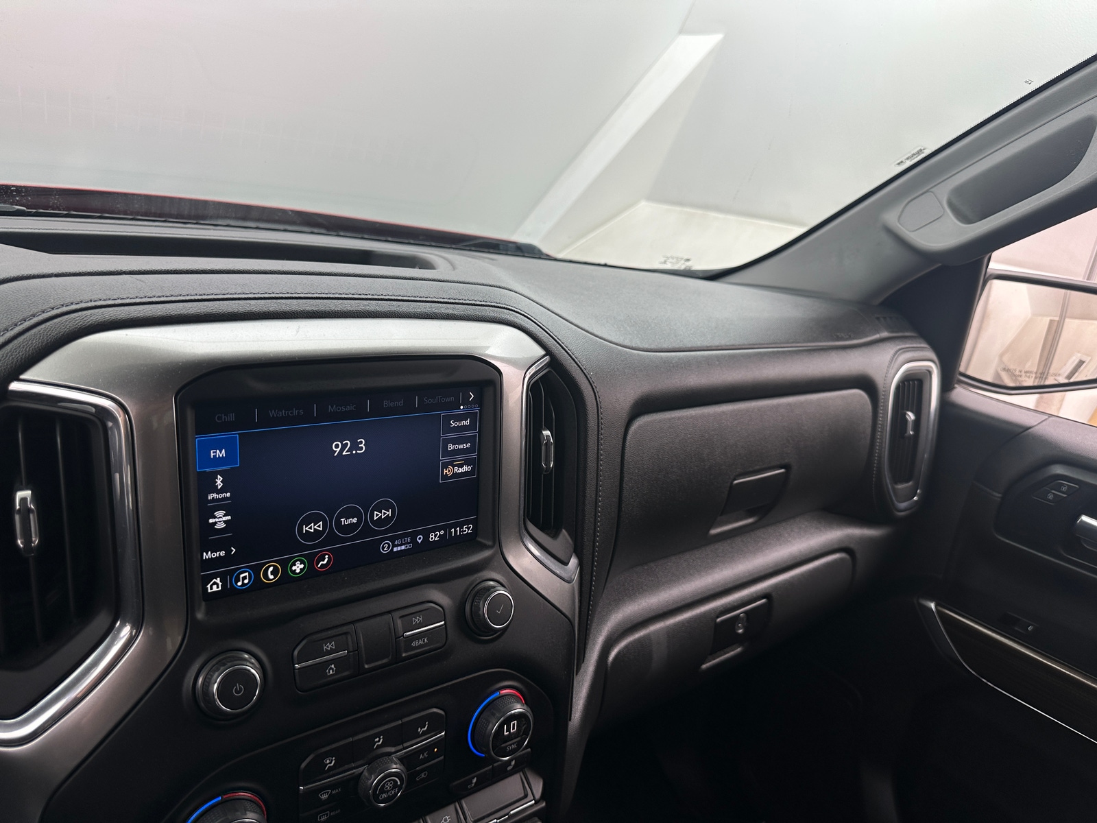 Thumbnail: 2021 Chevrolet Silverado 1500 - 4