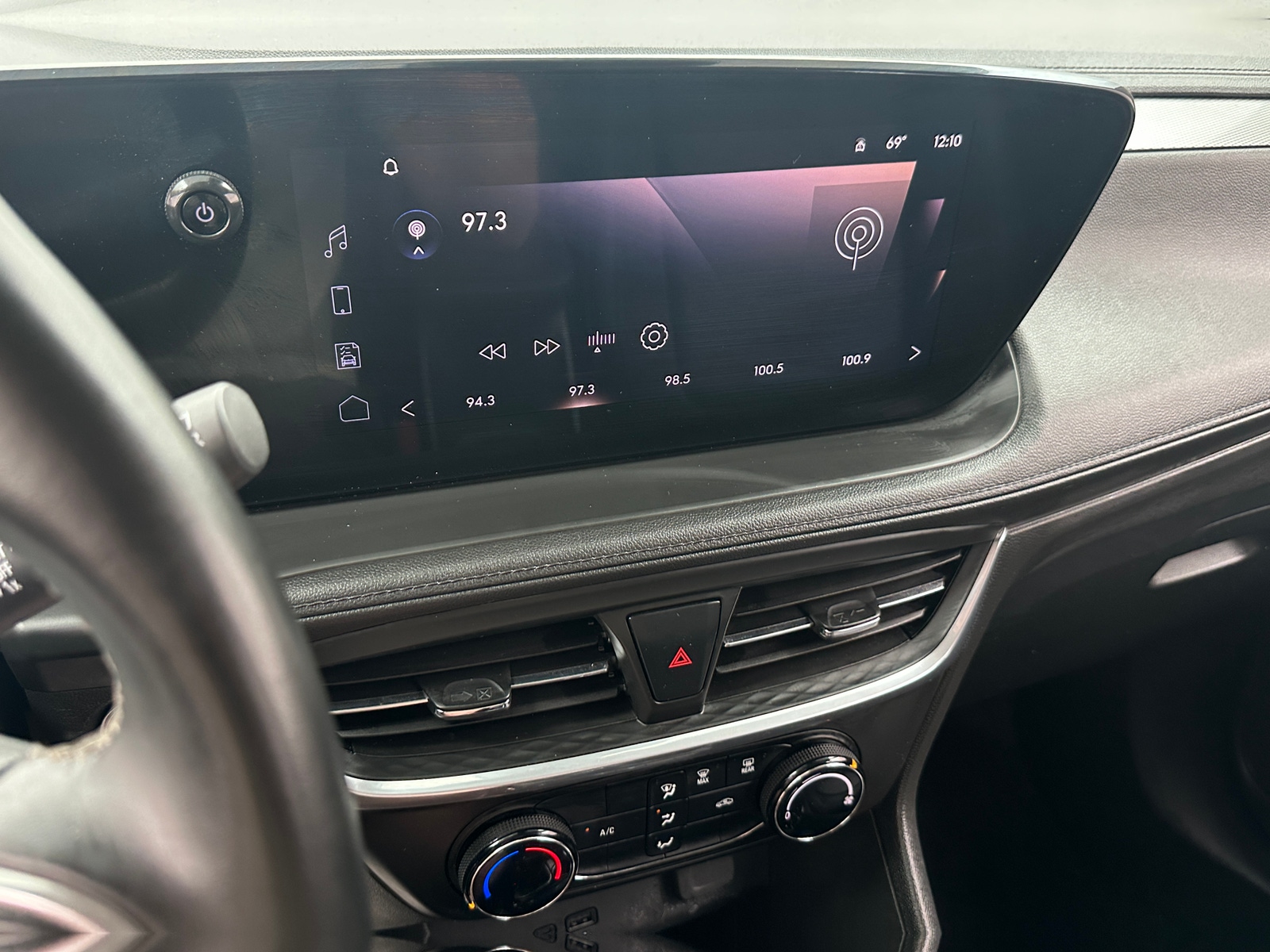 Thumbnail: 2024 Buick Encore GX - 3