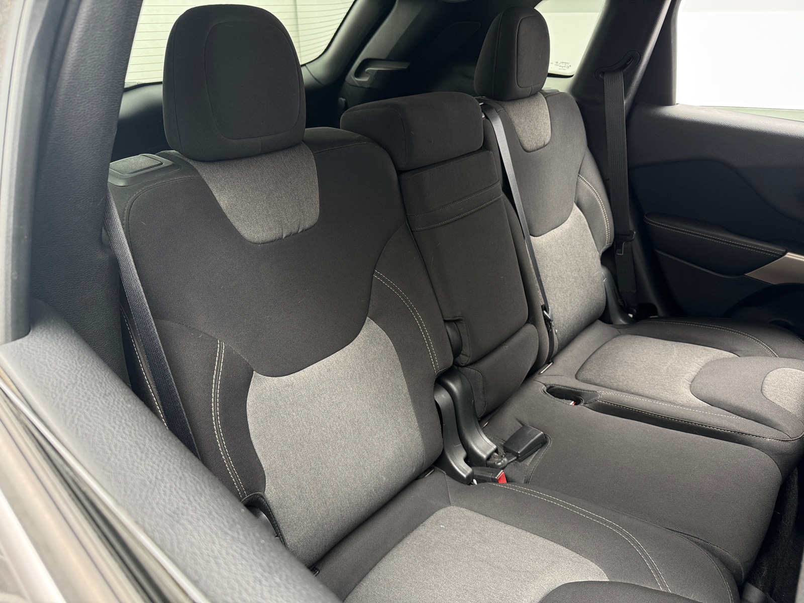 Thumbnail: 2018 Jeep Cherokee - 6