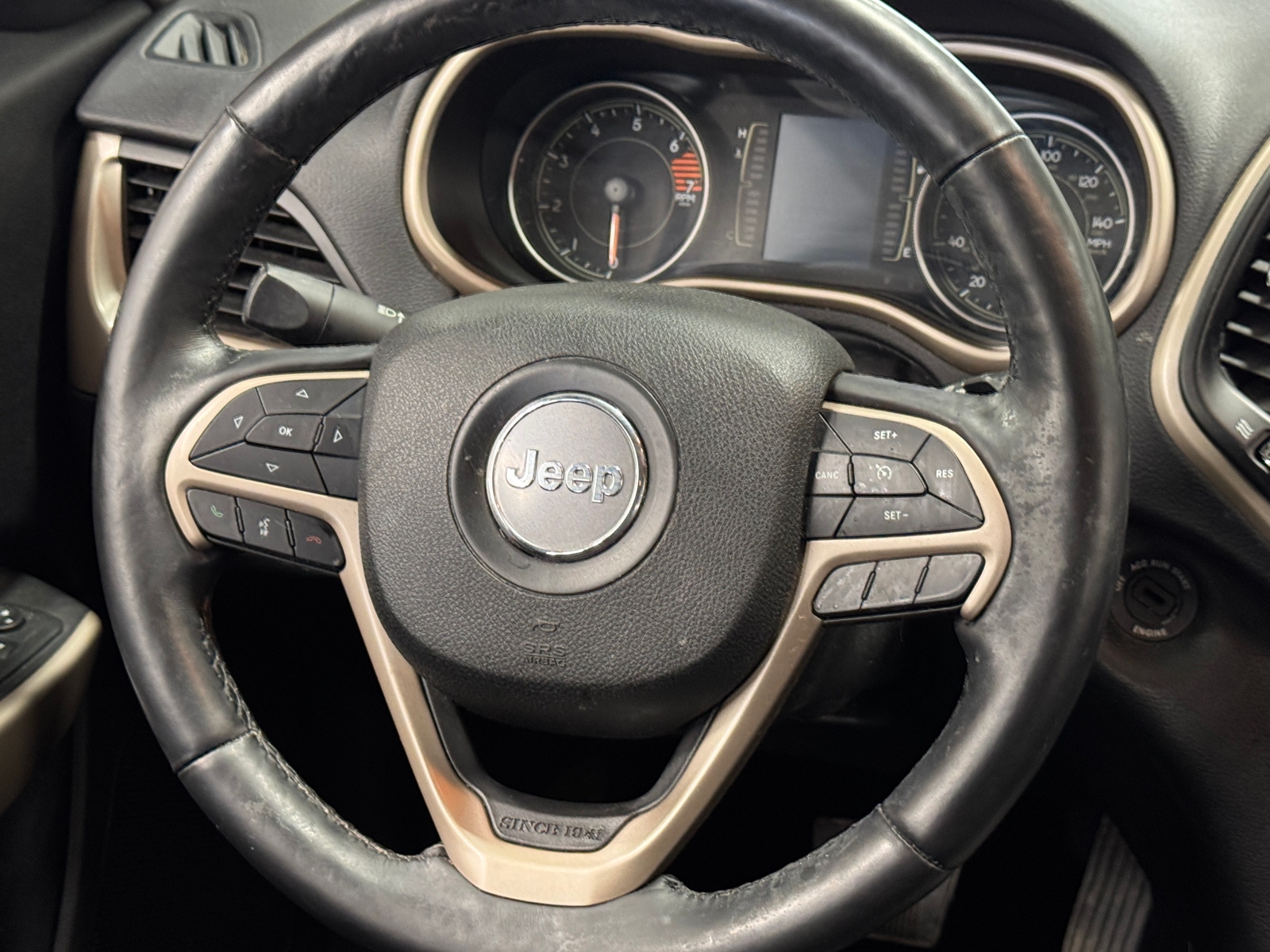 Thumbnail: 2018 Jeep Cherokee - 5