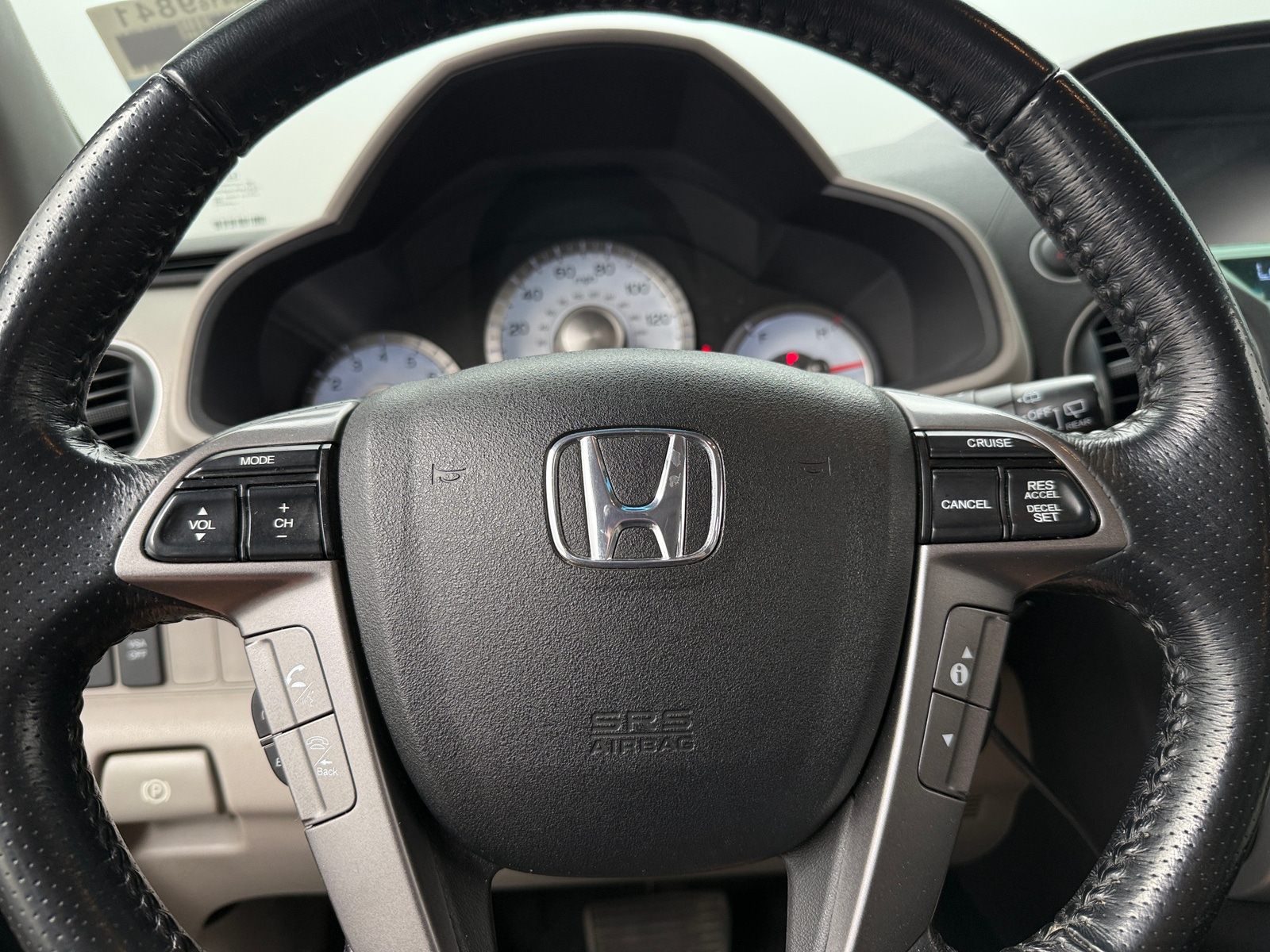 Thumbnail: 2011 Honda Pilot - 4