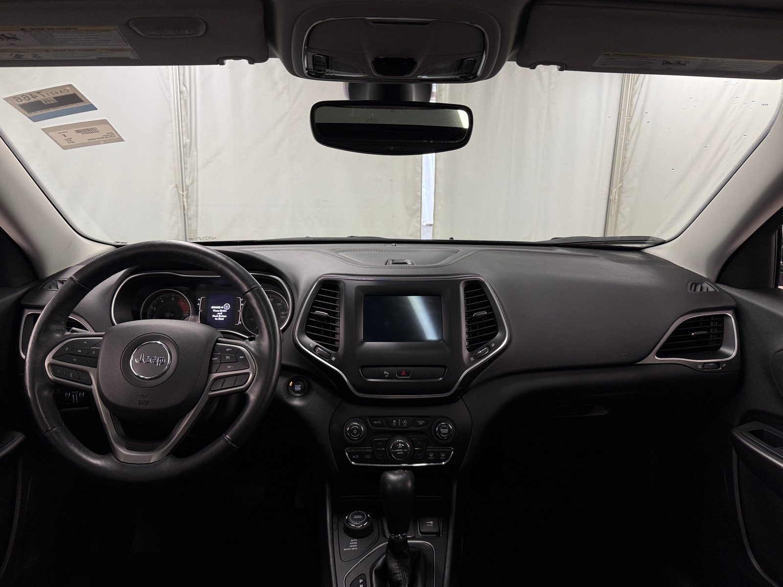 Thumbnail: 2019 Jeep Cherokee - 3