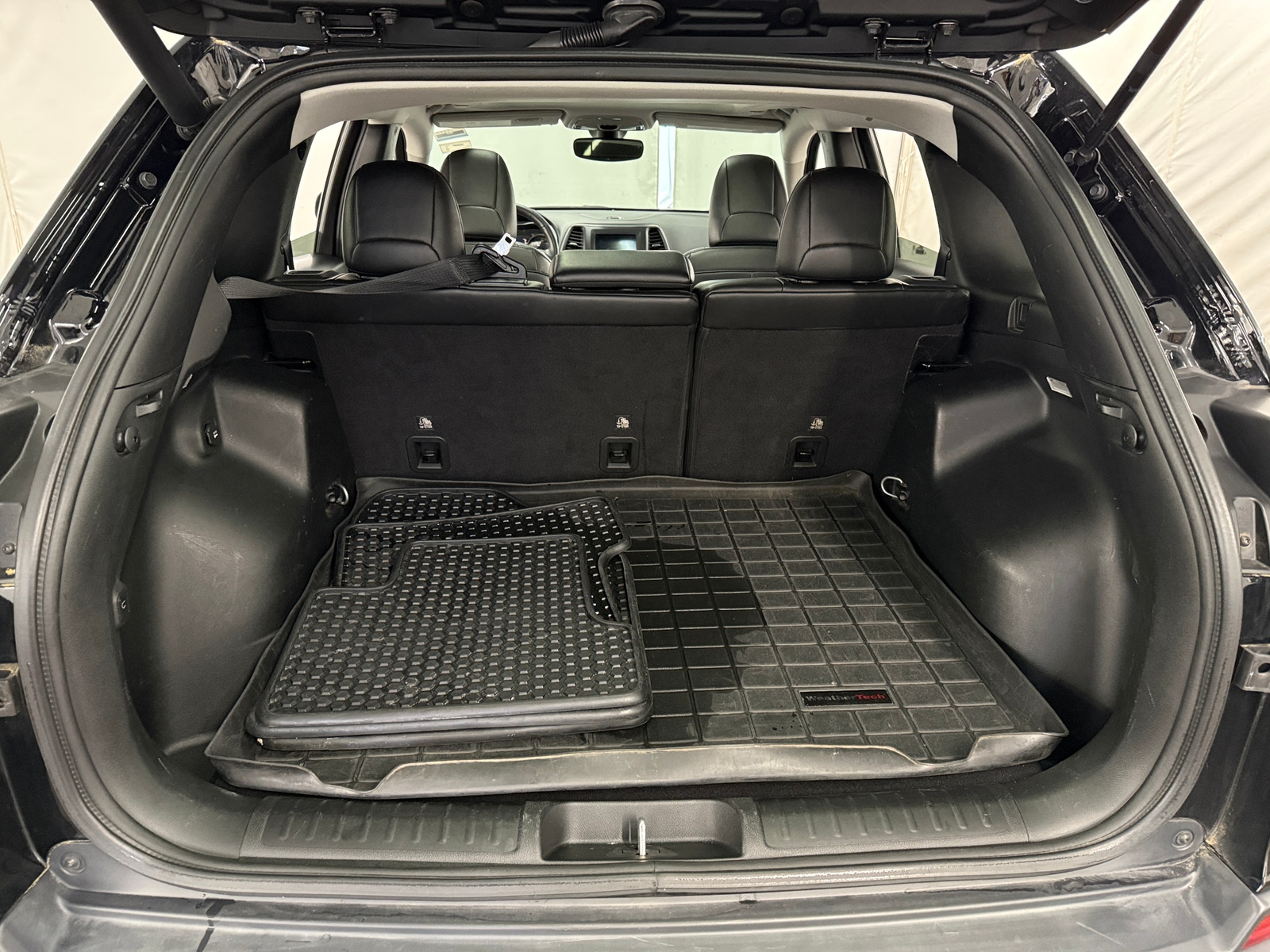 Thumbnail: 2019 Jeep Cherokee - 7