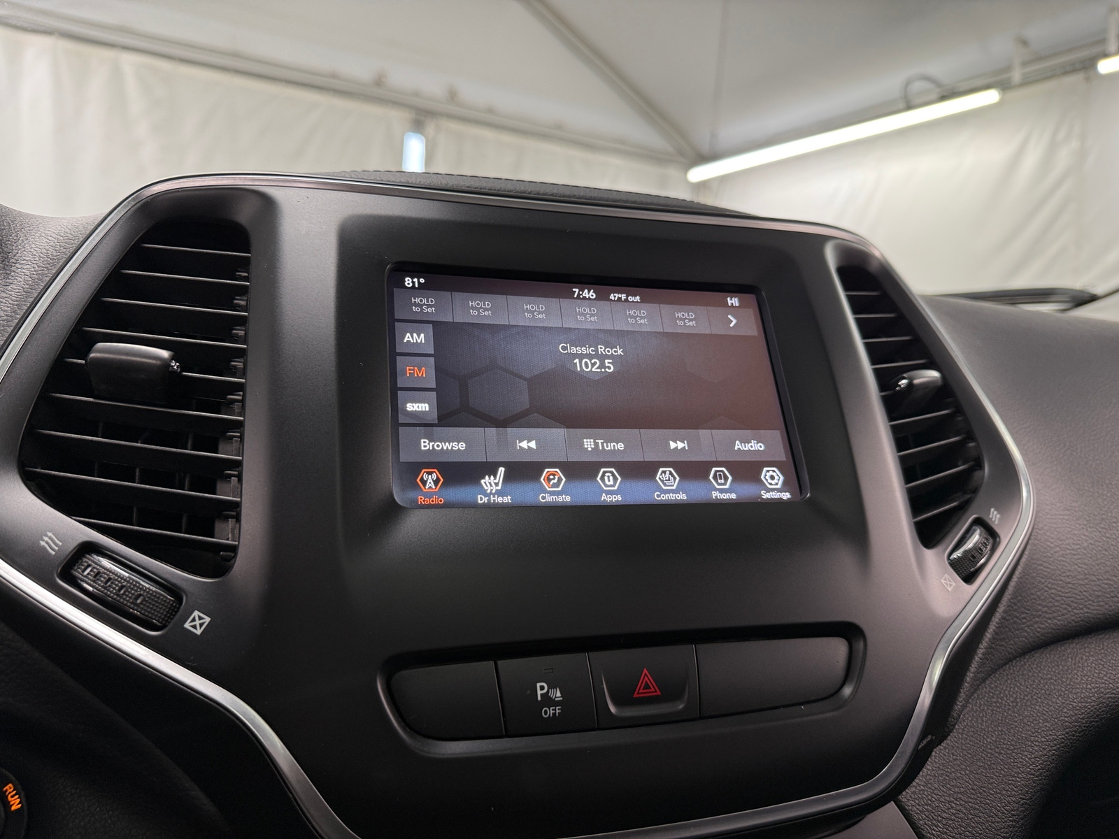 Thumbnail: 2019 Jeep Cherokee - 4