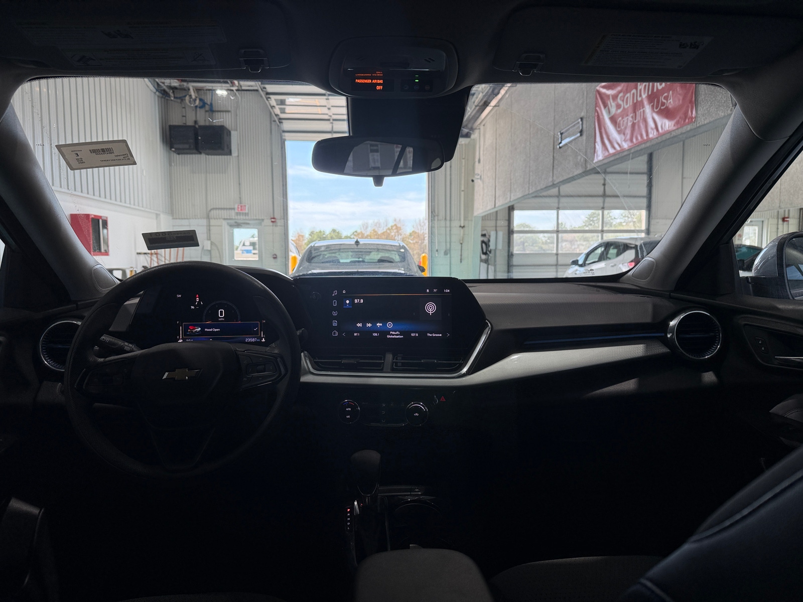 Thumbnail: 2025 Chevrolet Trax - 3