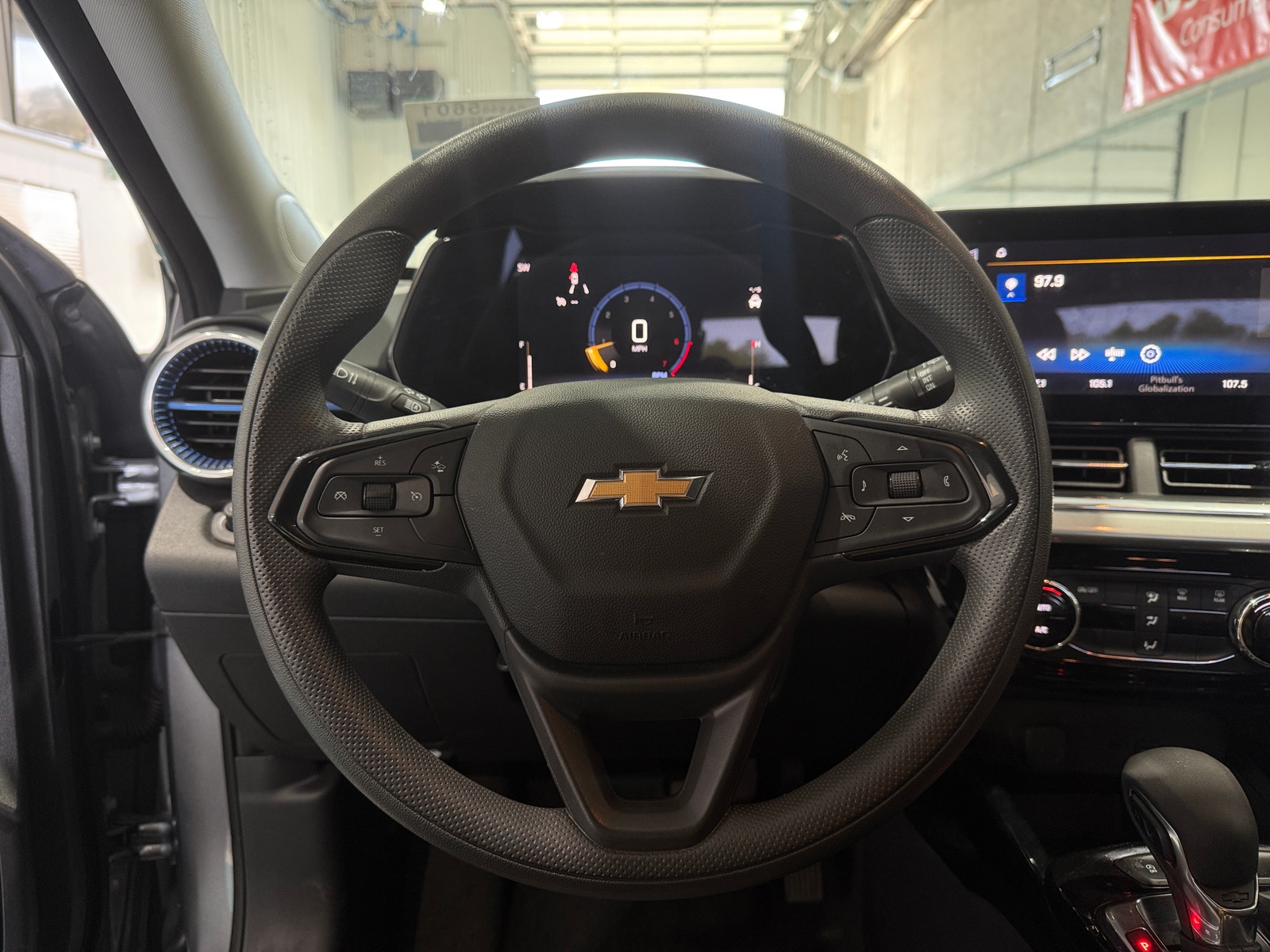 Thumbnail: 2025 Chevrolet Trax - 5