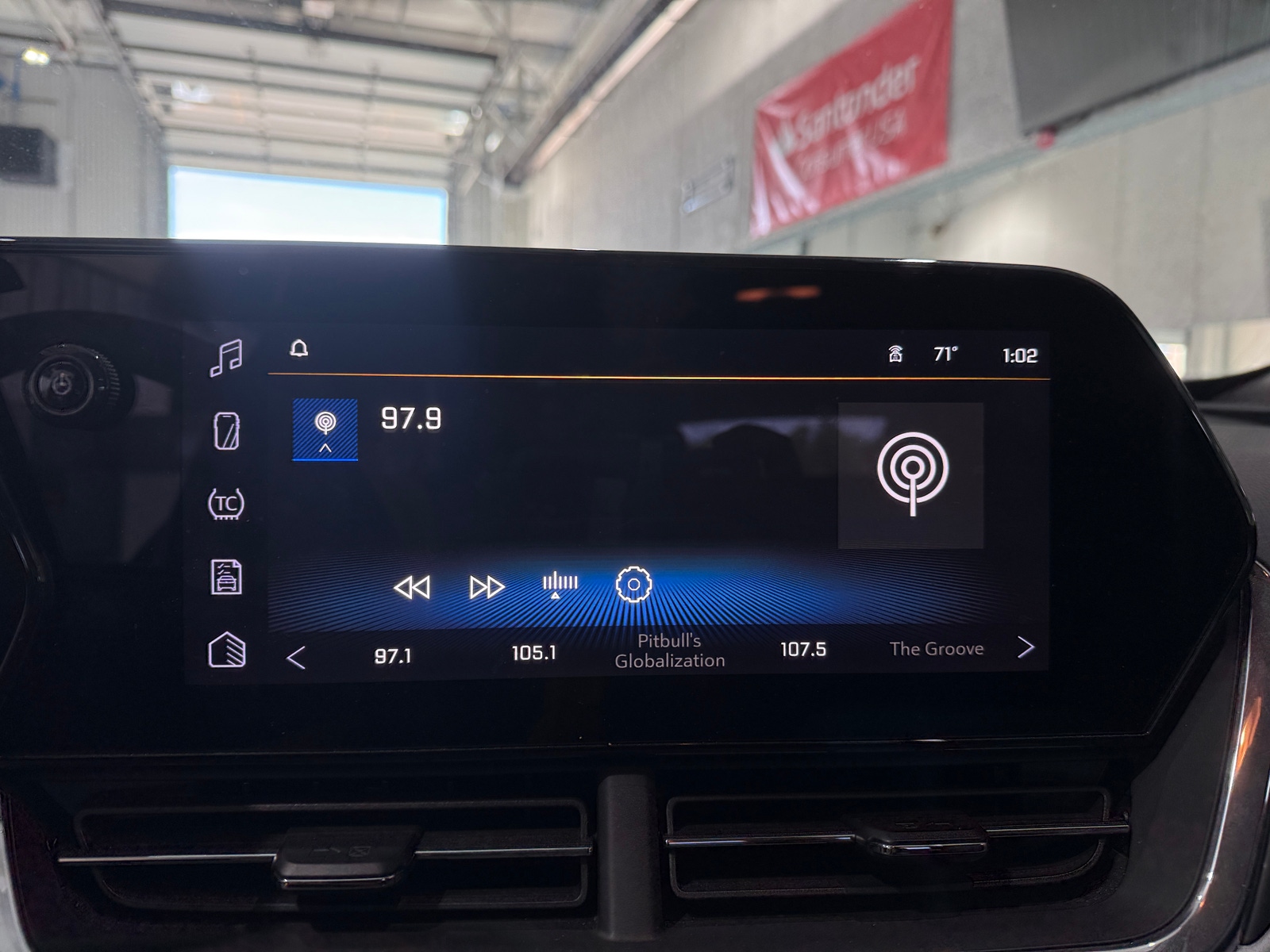 Thumbnail: 2025 Chevrolet Trax - 4