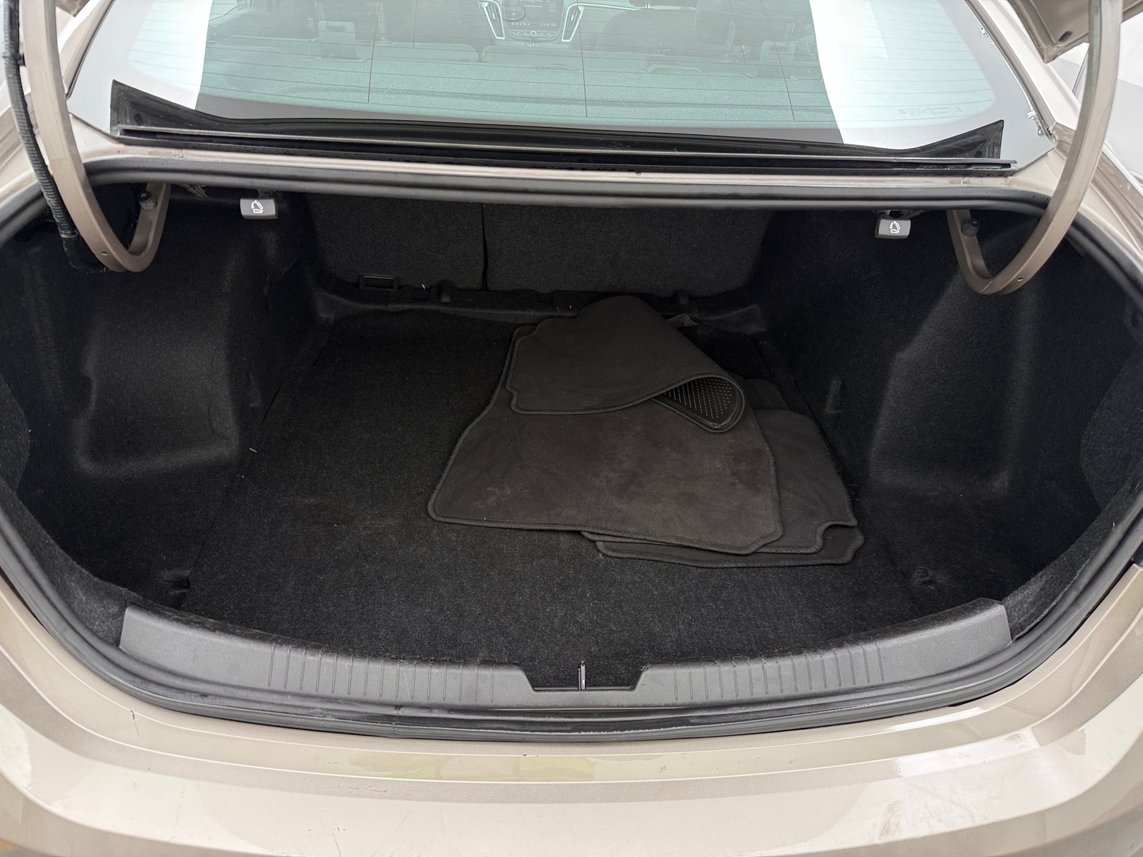 Thumbnail: 2024 Chevrolet Malibu - 7