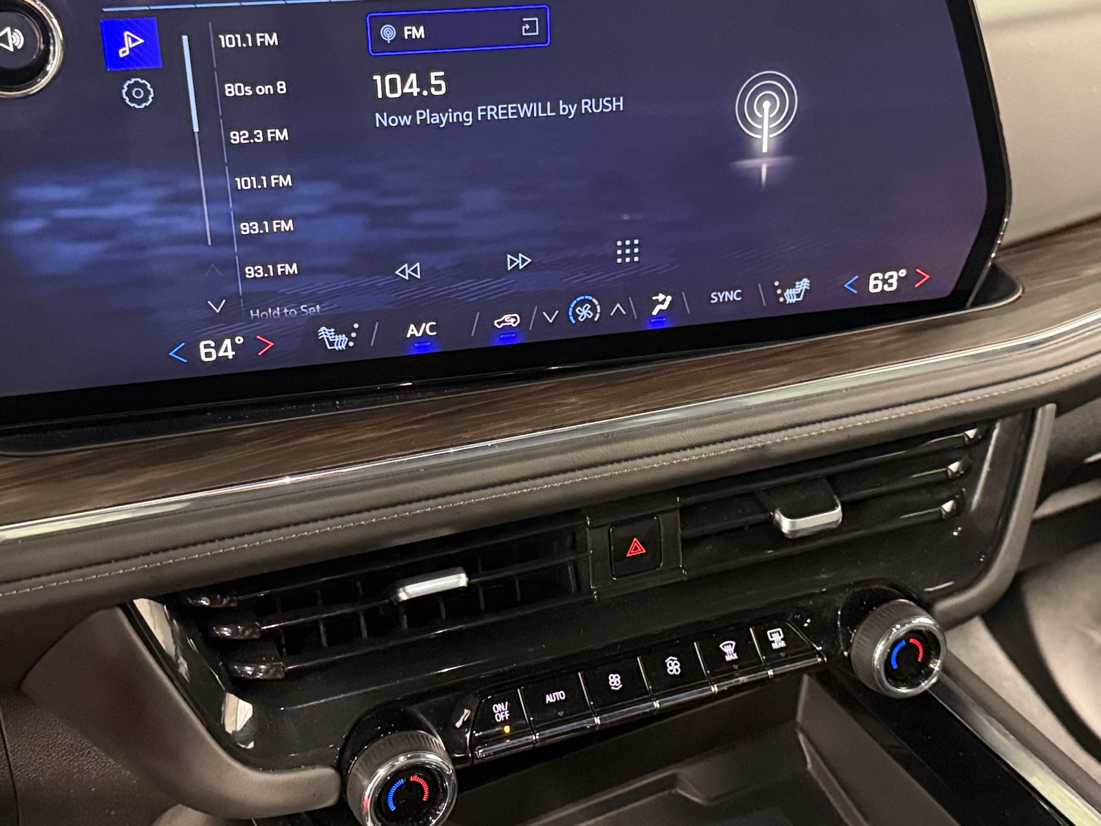 Thumbnail: 2025 Chevrolet Tahoe - 3