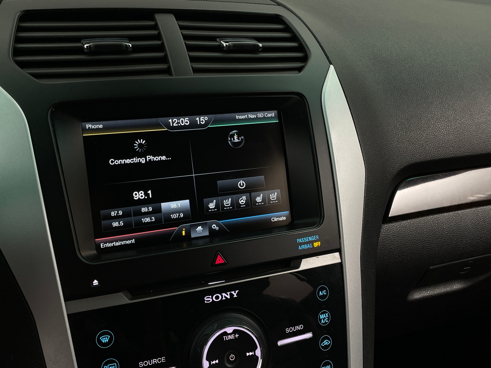 Thumbnail: 2014 Ford Explorer - 3