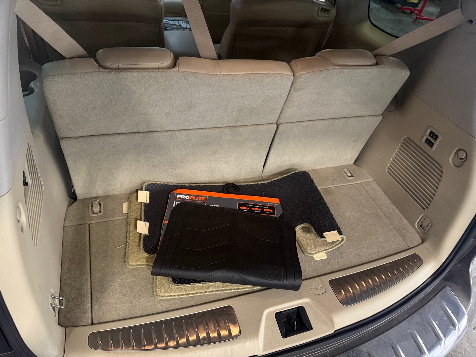 Thumbnail: 2016 INFINITI QX80 - 6