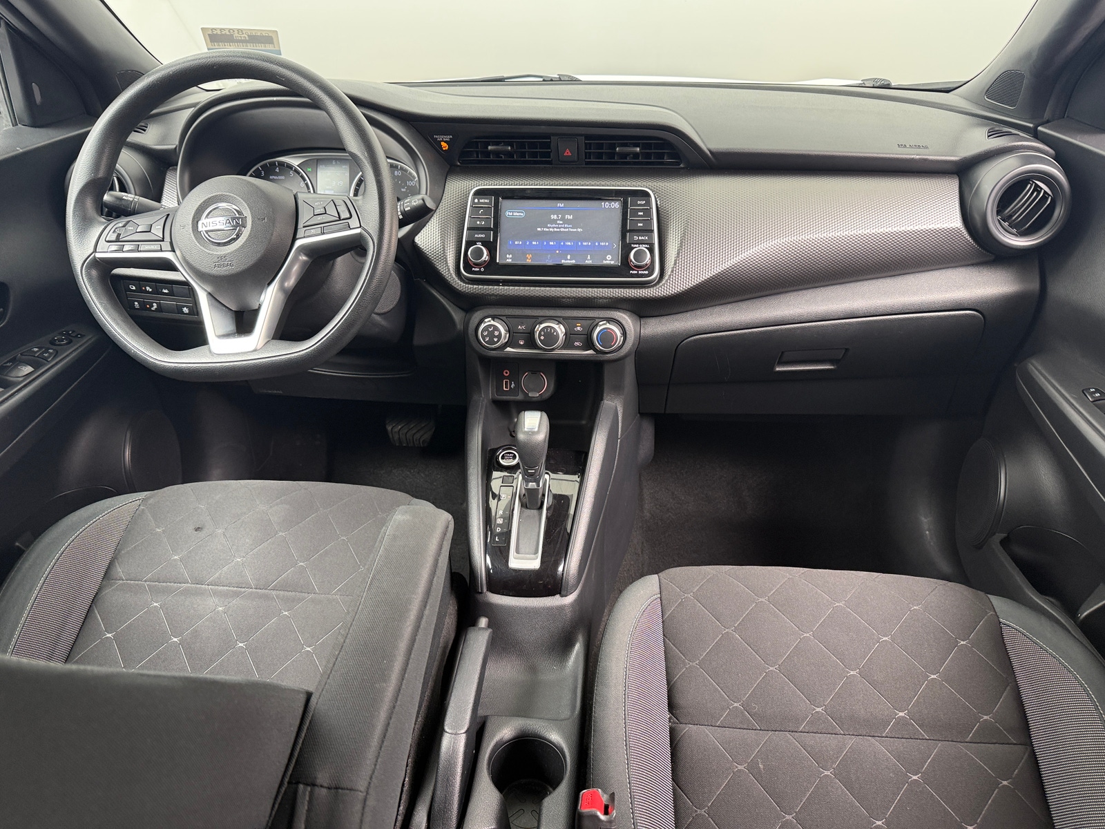 Thumbnail: 2020 Nissan Kicks - 3