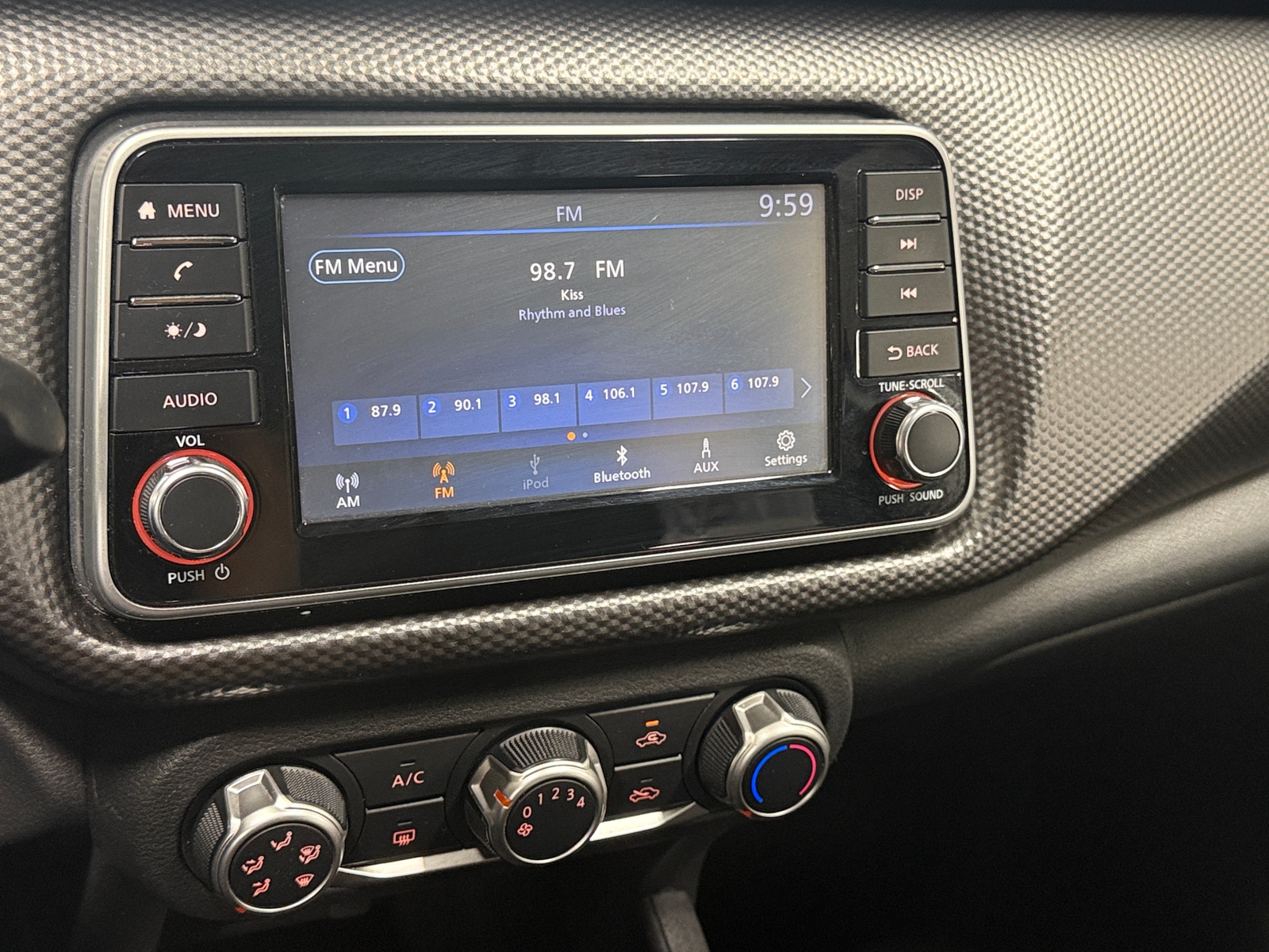 Thumbnail: 2020 Nissan Kicks - 4