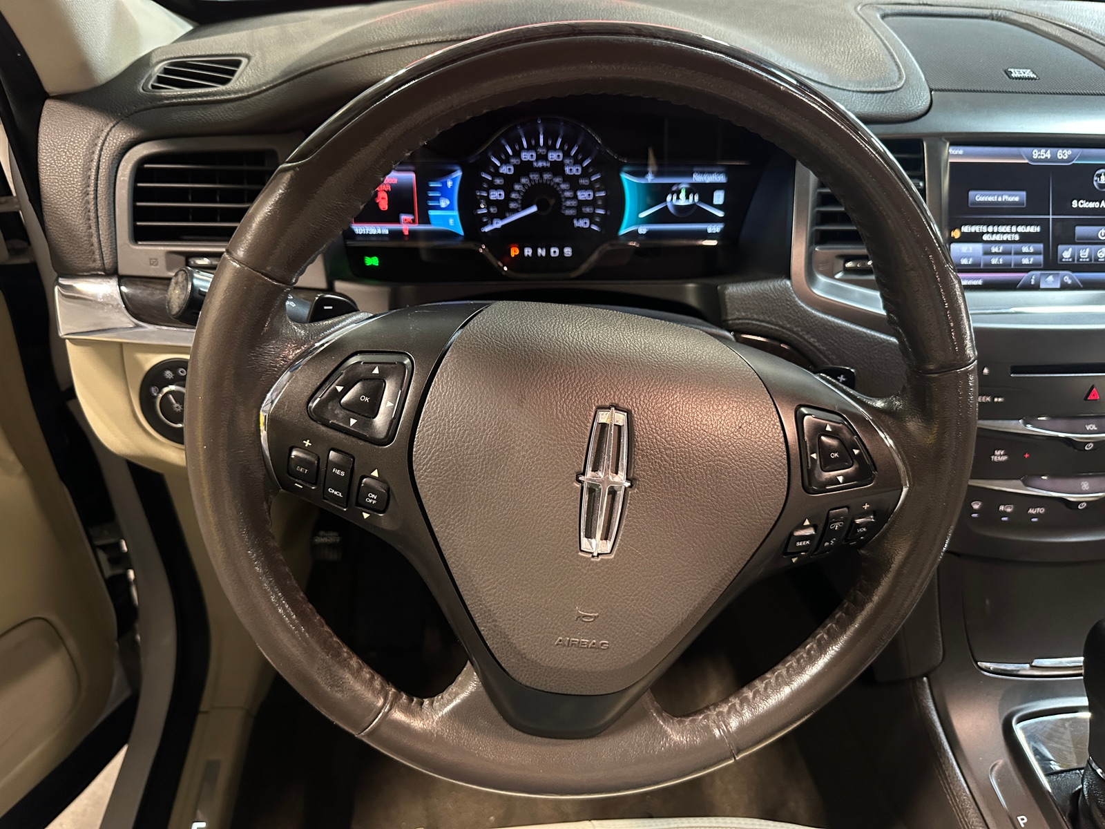 Thumbnail: 2013 Lincoln MKS - 4