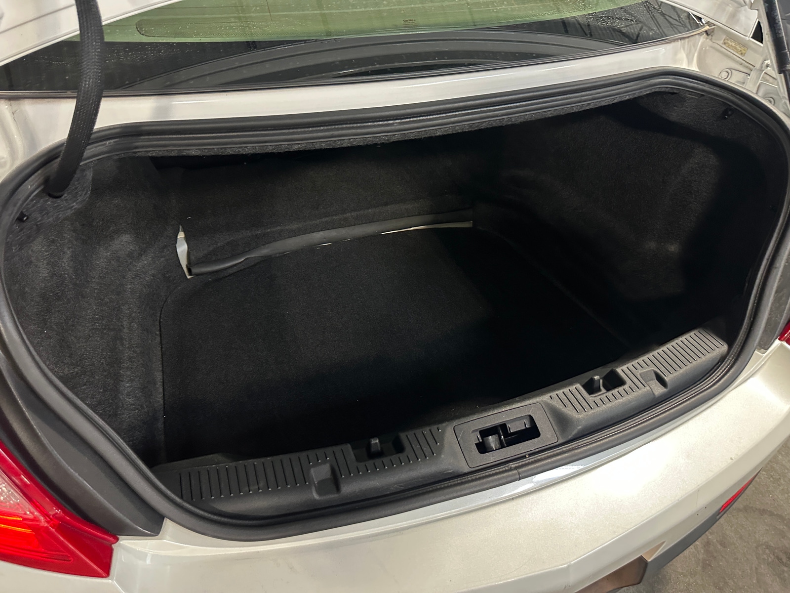 Thumbnail: 2013 Lincoln MKS - 6