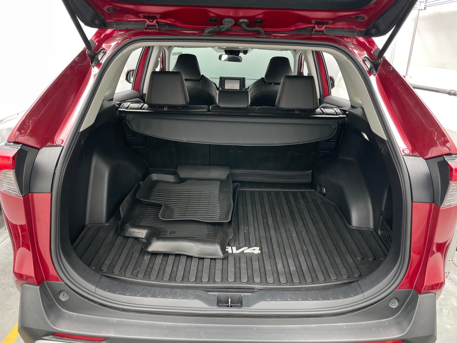 Thumbnail: 2022 Toyota RAV4 - 6