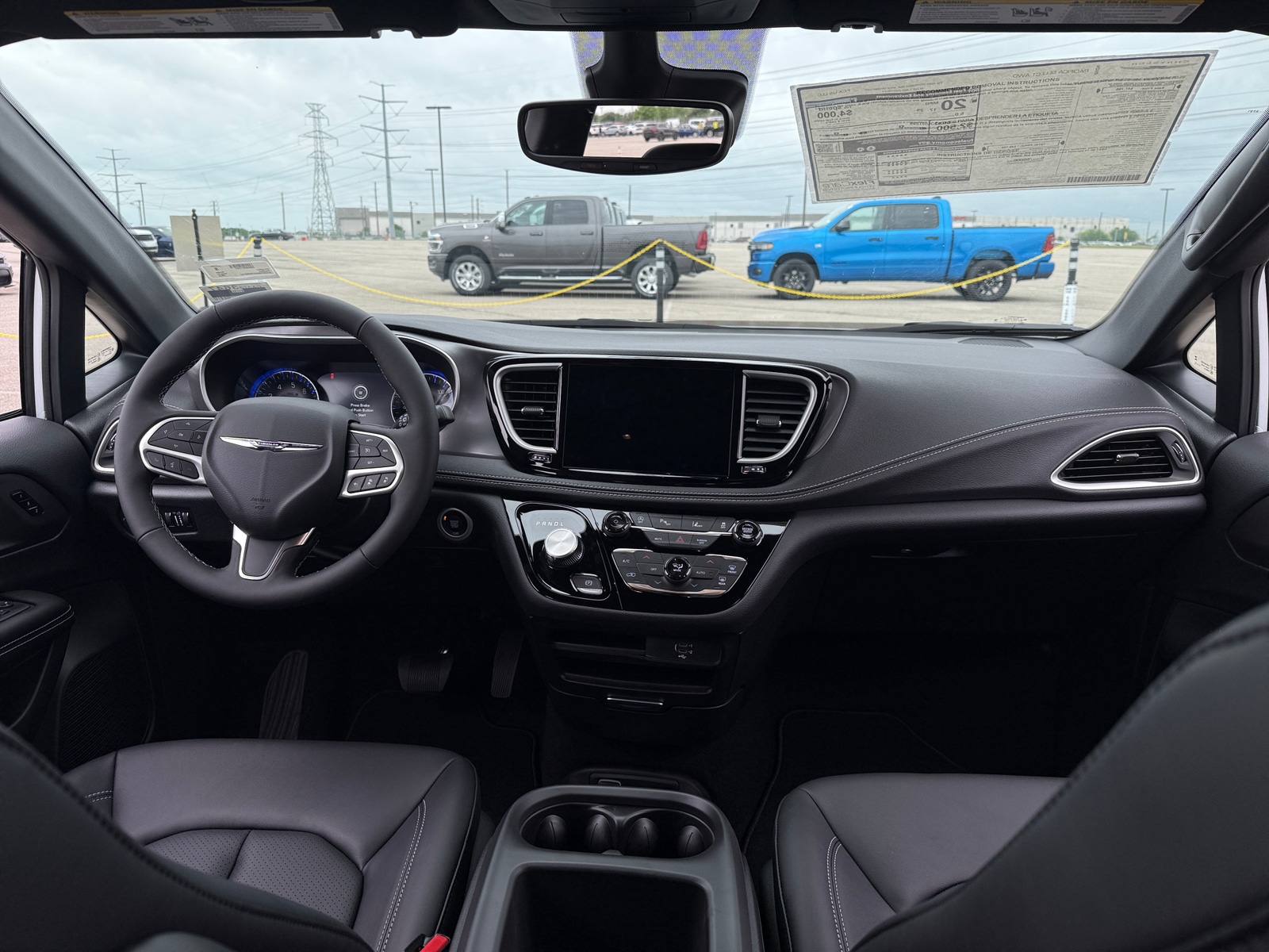Thumbnail: 2026 Chrysler Pacifica - 2