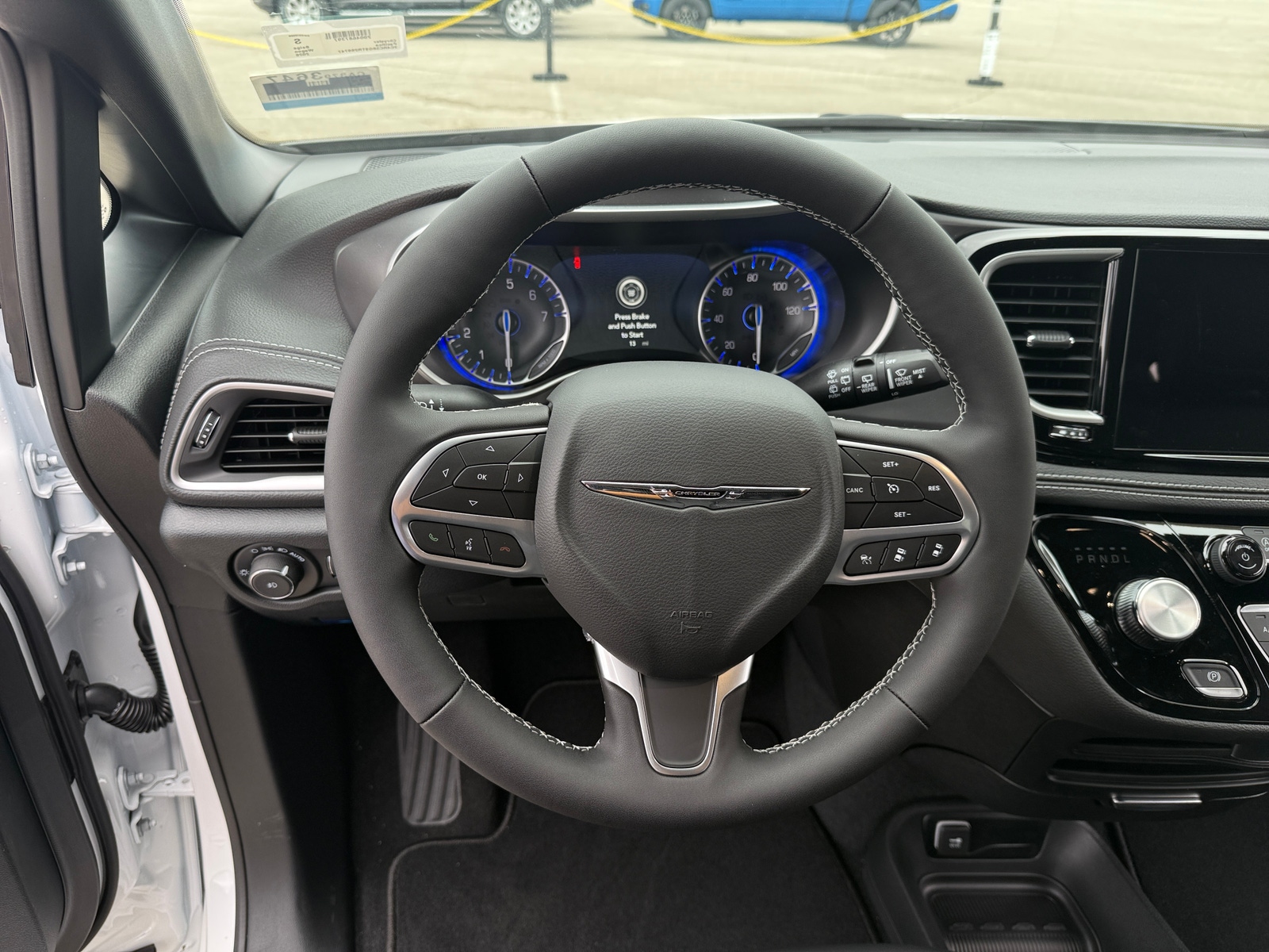 Thumbnail: 2026 Chrysler Pacifica - 4
