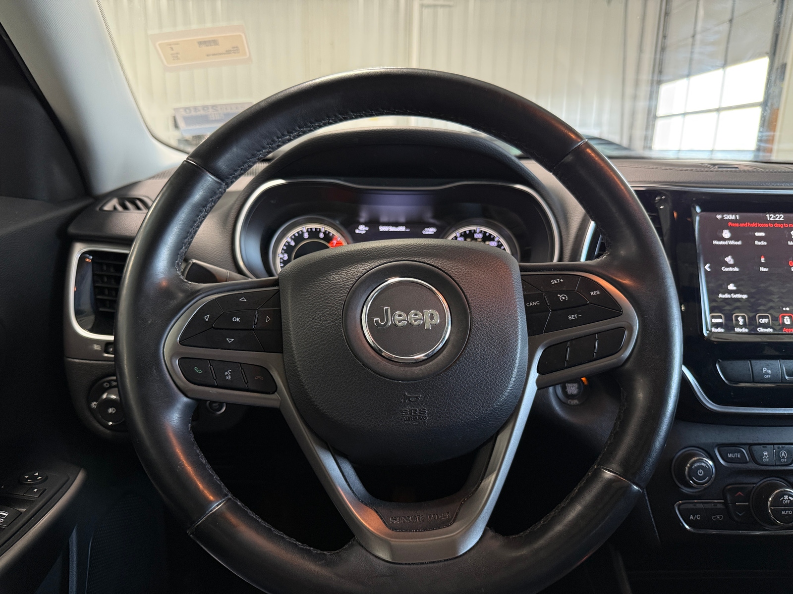 Thumbnail: 2019 Jeep Cherokee - 4