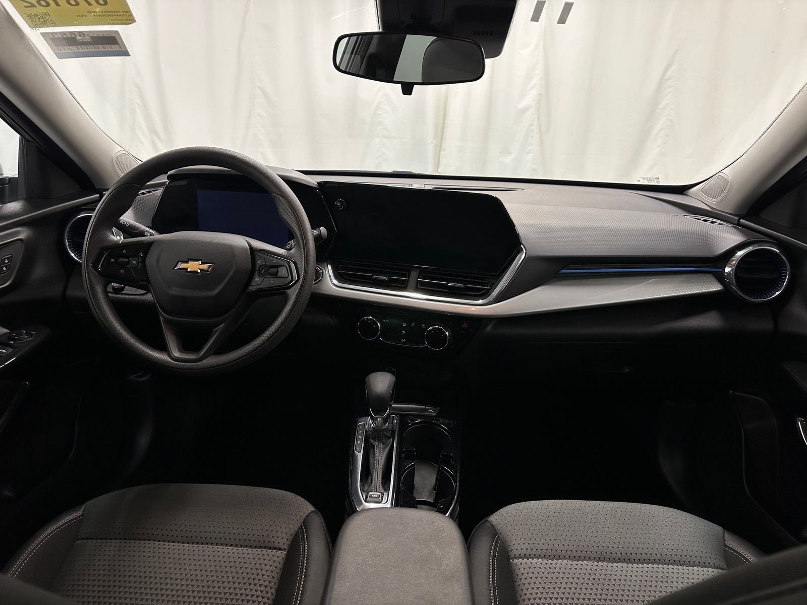 Thumbnail: 2025 Chevrolet Trax - 3